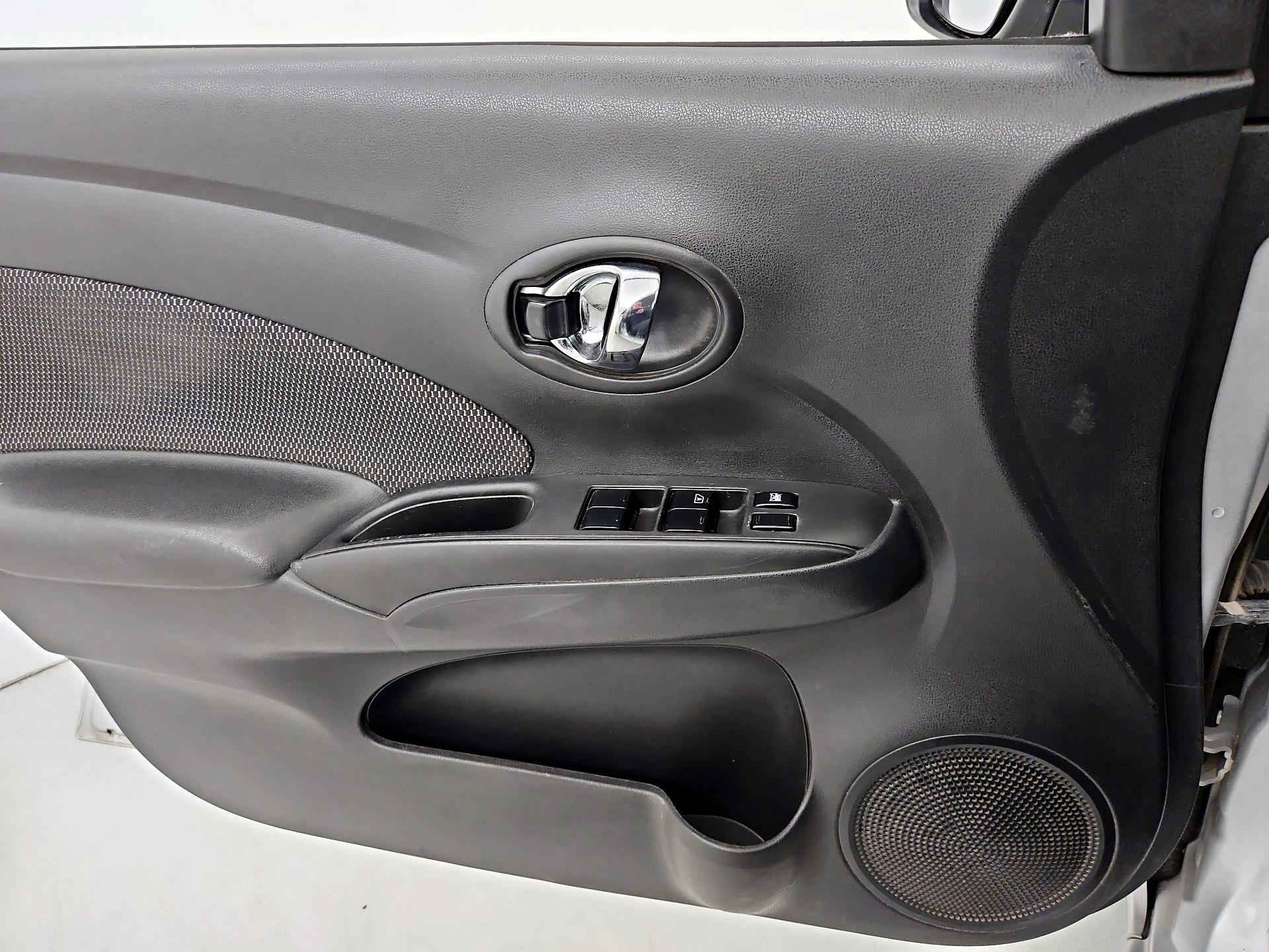 Thumbnail: 2016 Nissan Versa - 12
