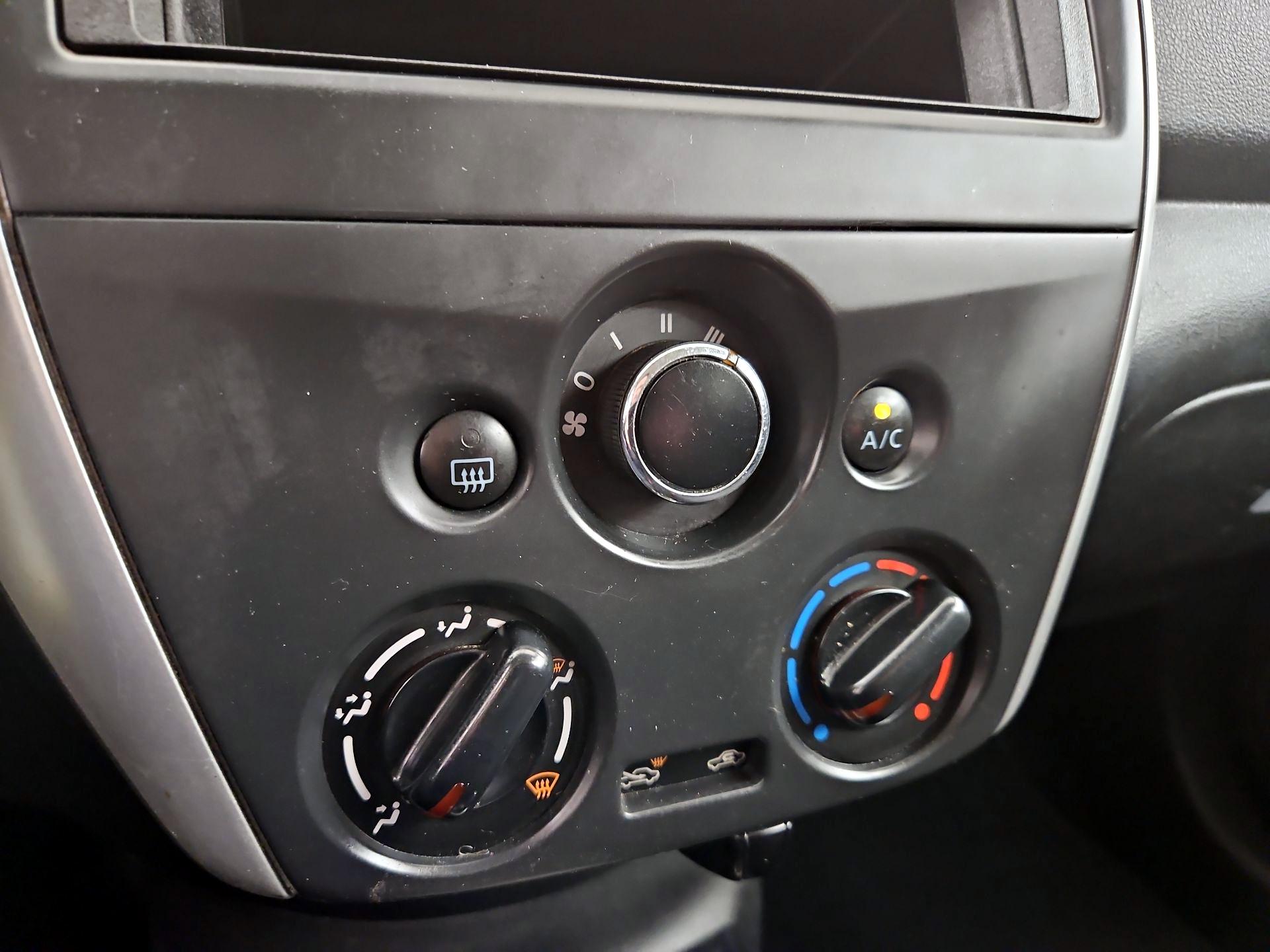 Thumbnail: 2016 Nissan Versa - 14