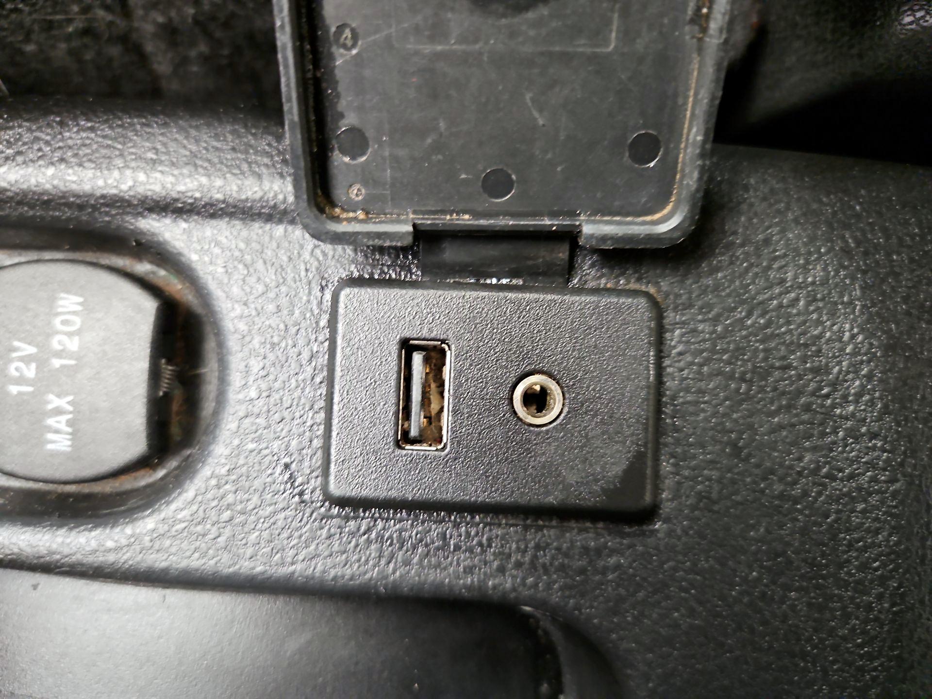 Thumbnail: 2016 Nissan Versa - 16