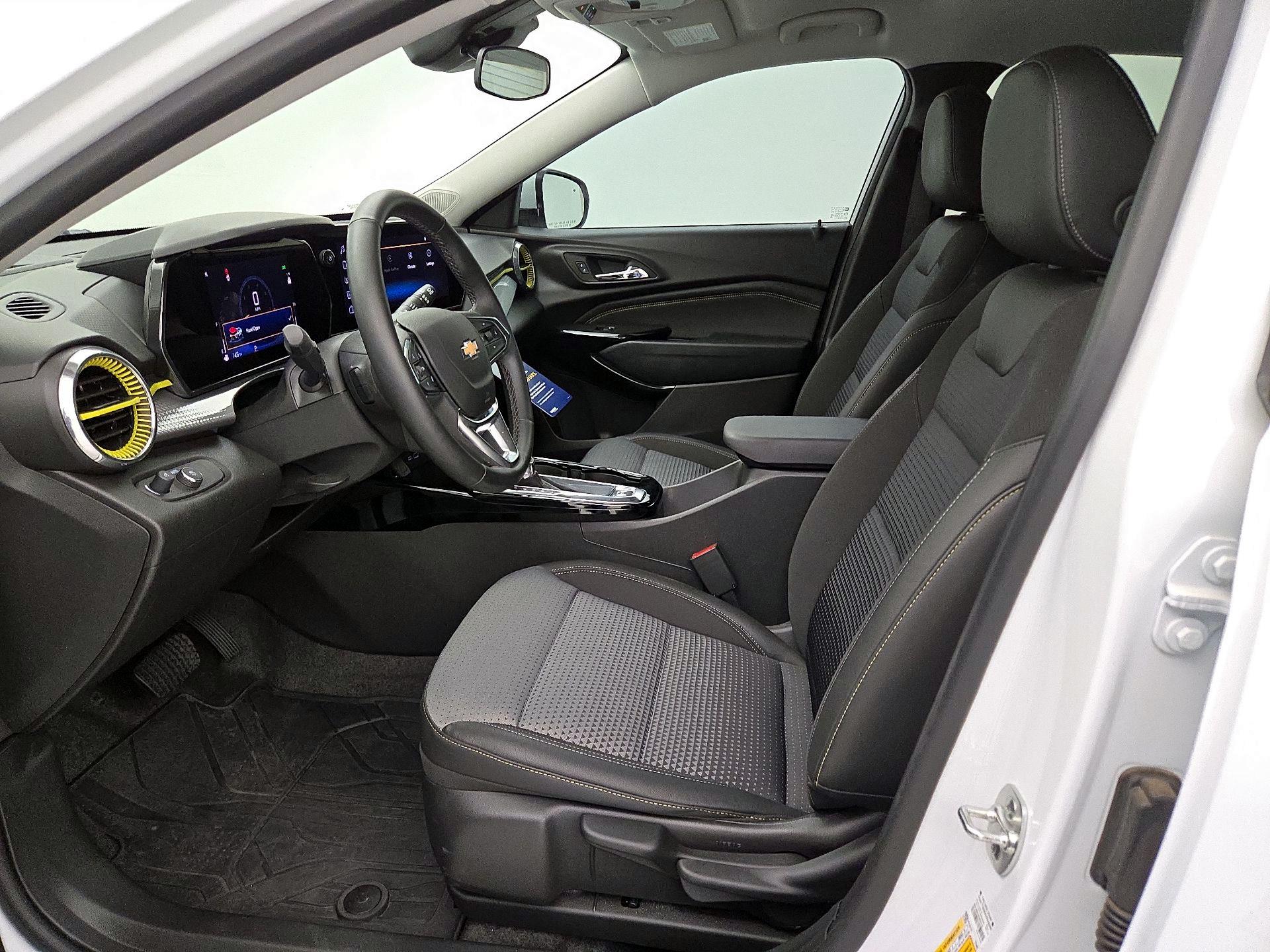 Thumbnail: 2025 Chevrolet Trax - 11