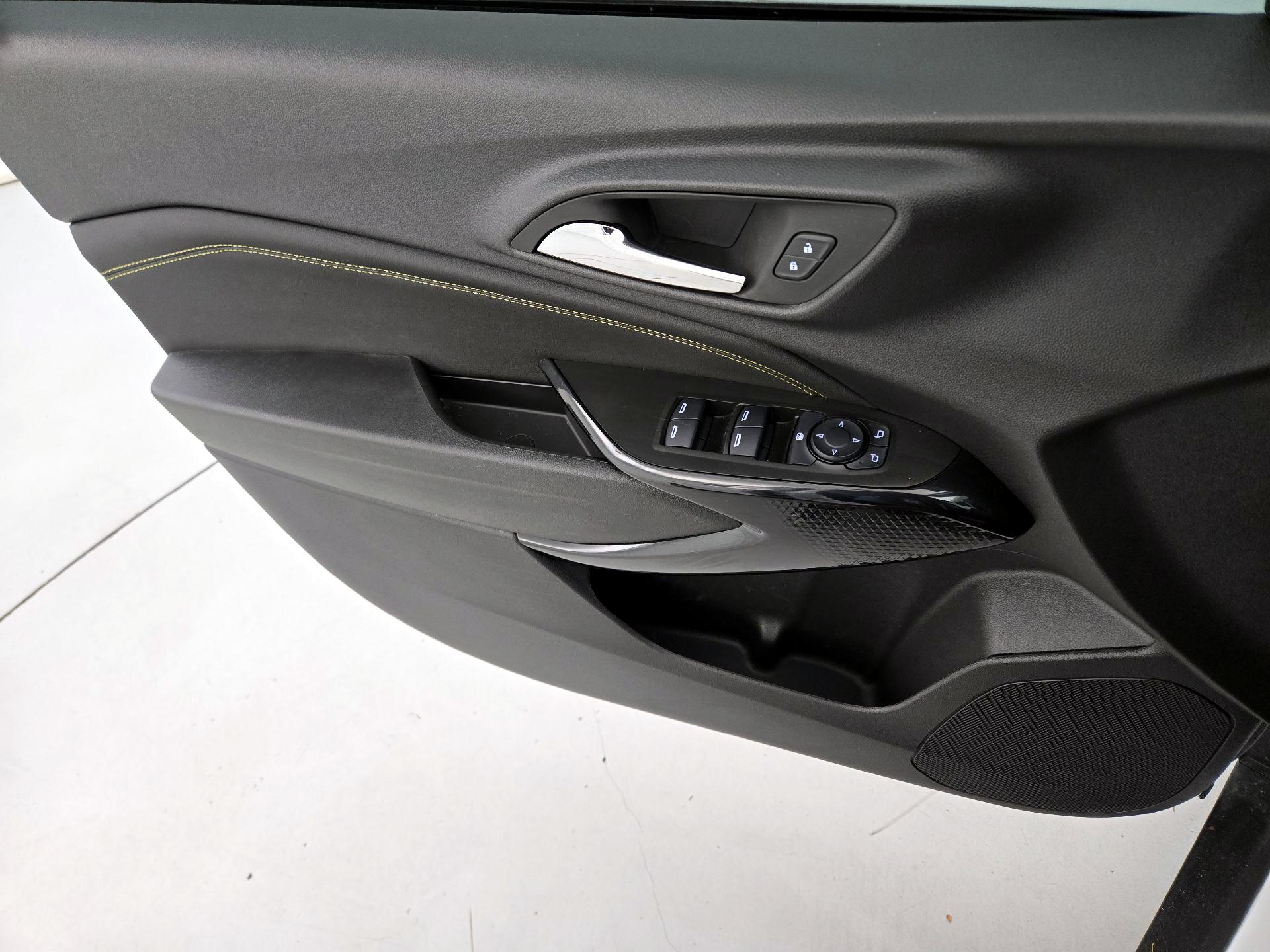 Thumbnail: 2025 Chevrolet Trax - 12