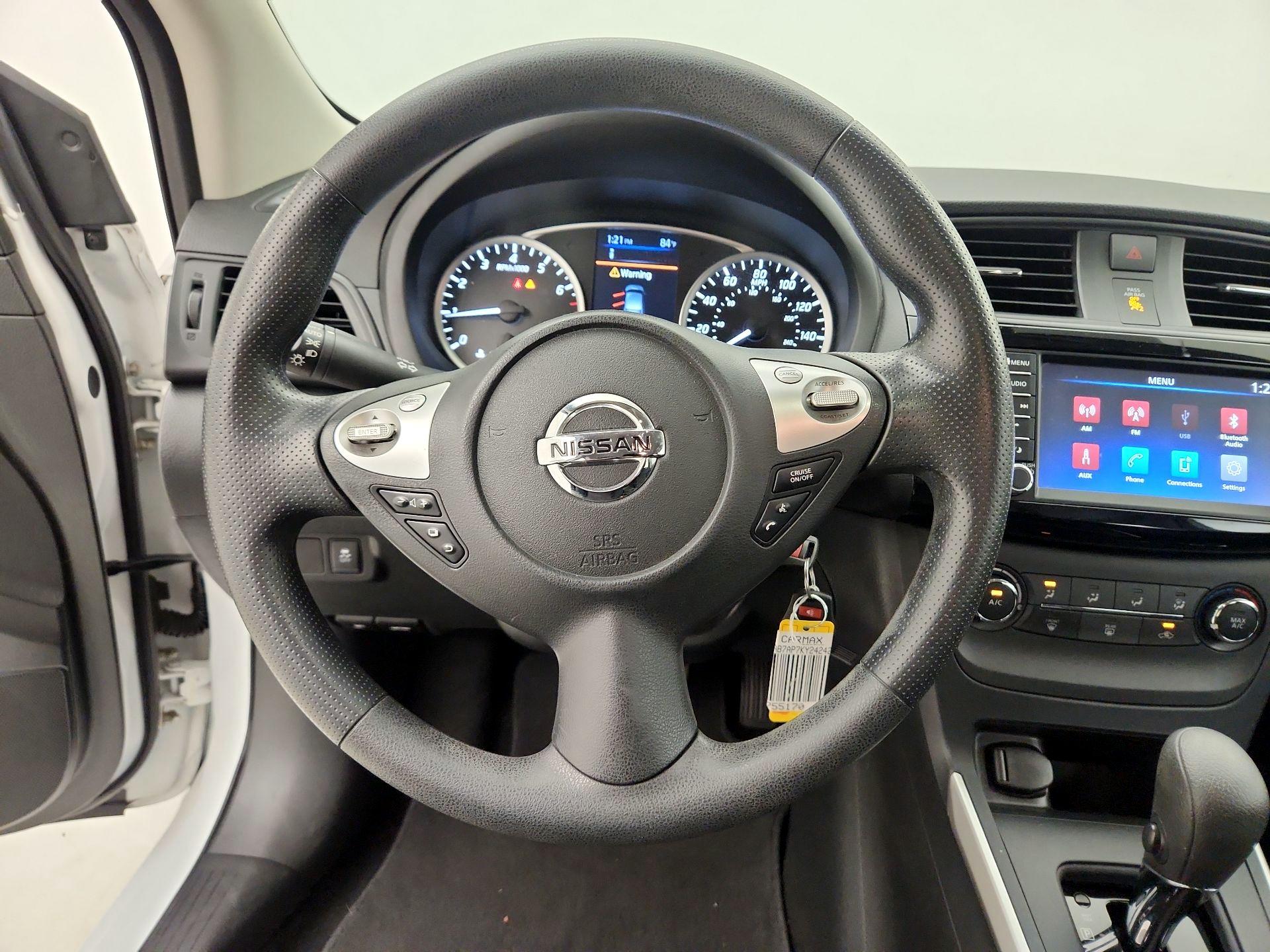 Thumbnail: 2019 Nissan Sentra - 10