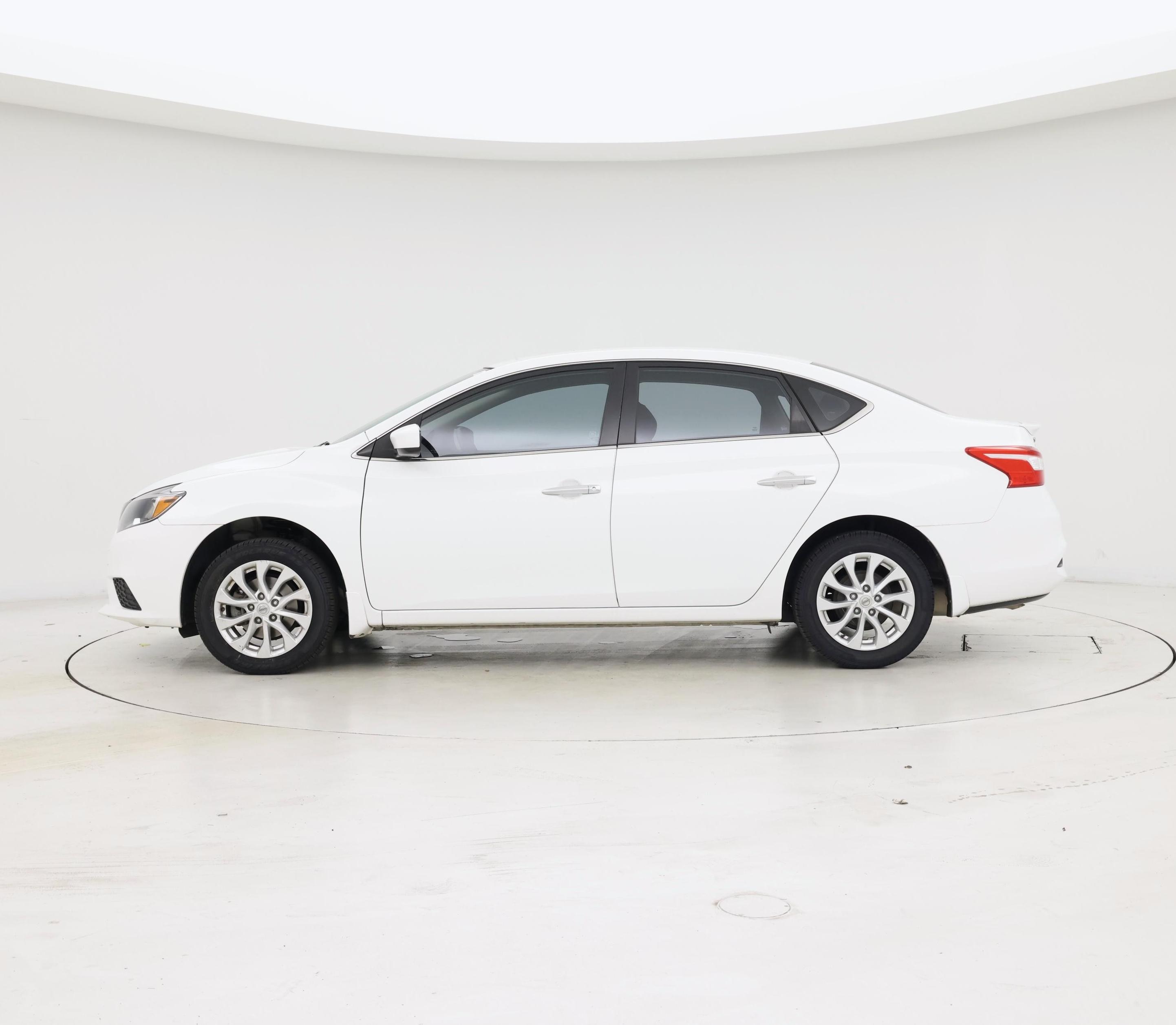 Thumbnail: 2019 Nissan Sentra - 3