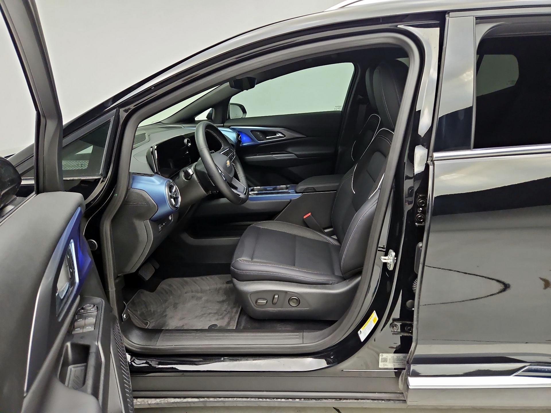 Thumbnail: 2025 Chevrolet Equinox - 9