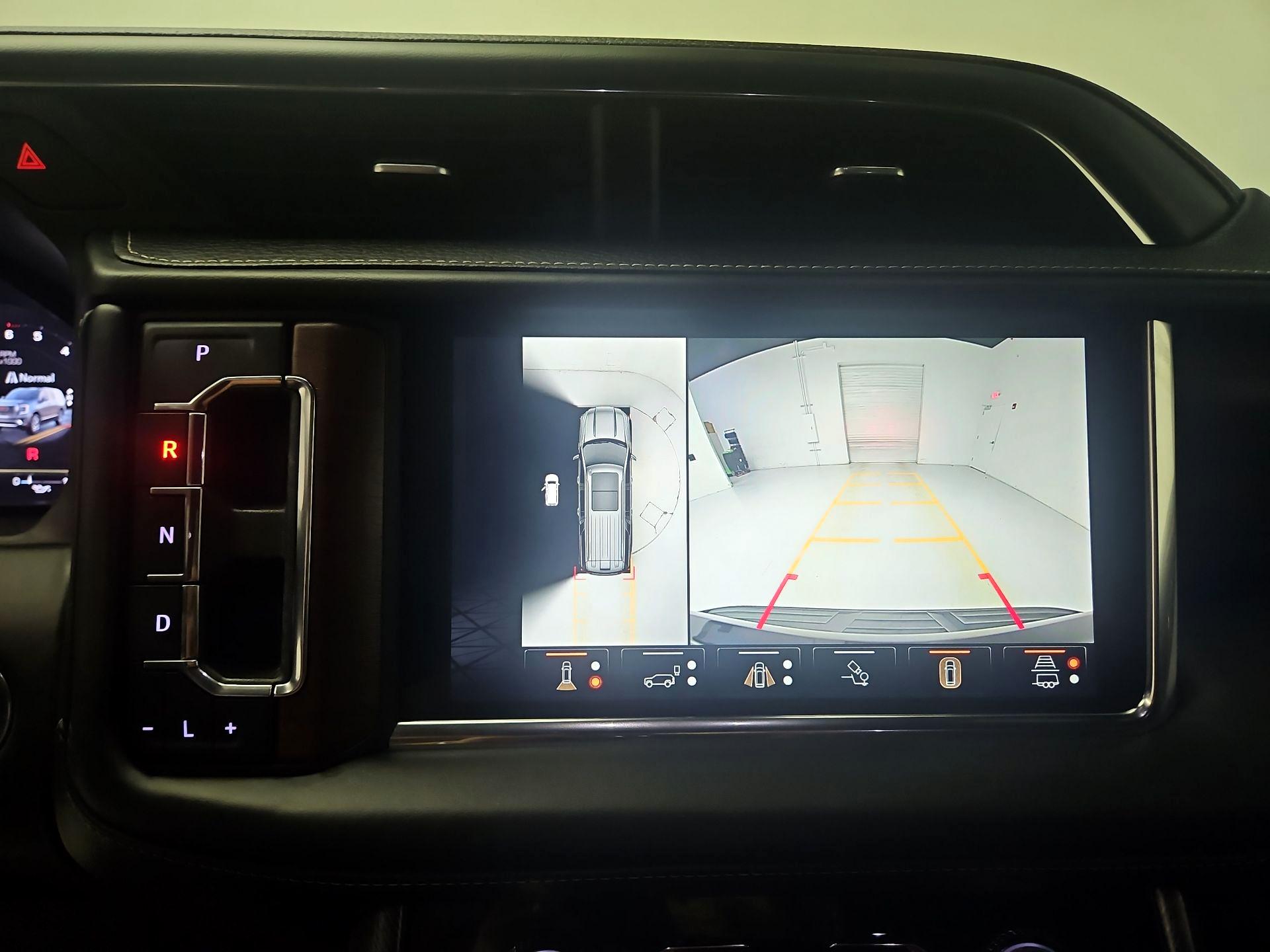 Thumbnail: 2023 GMC Yukon XL - 12