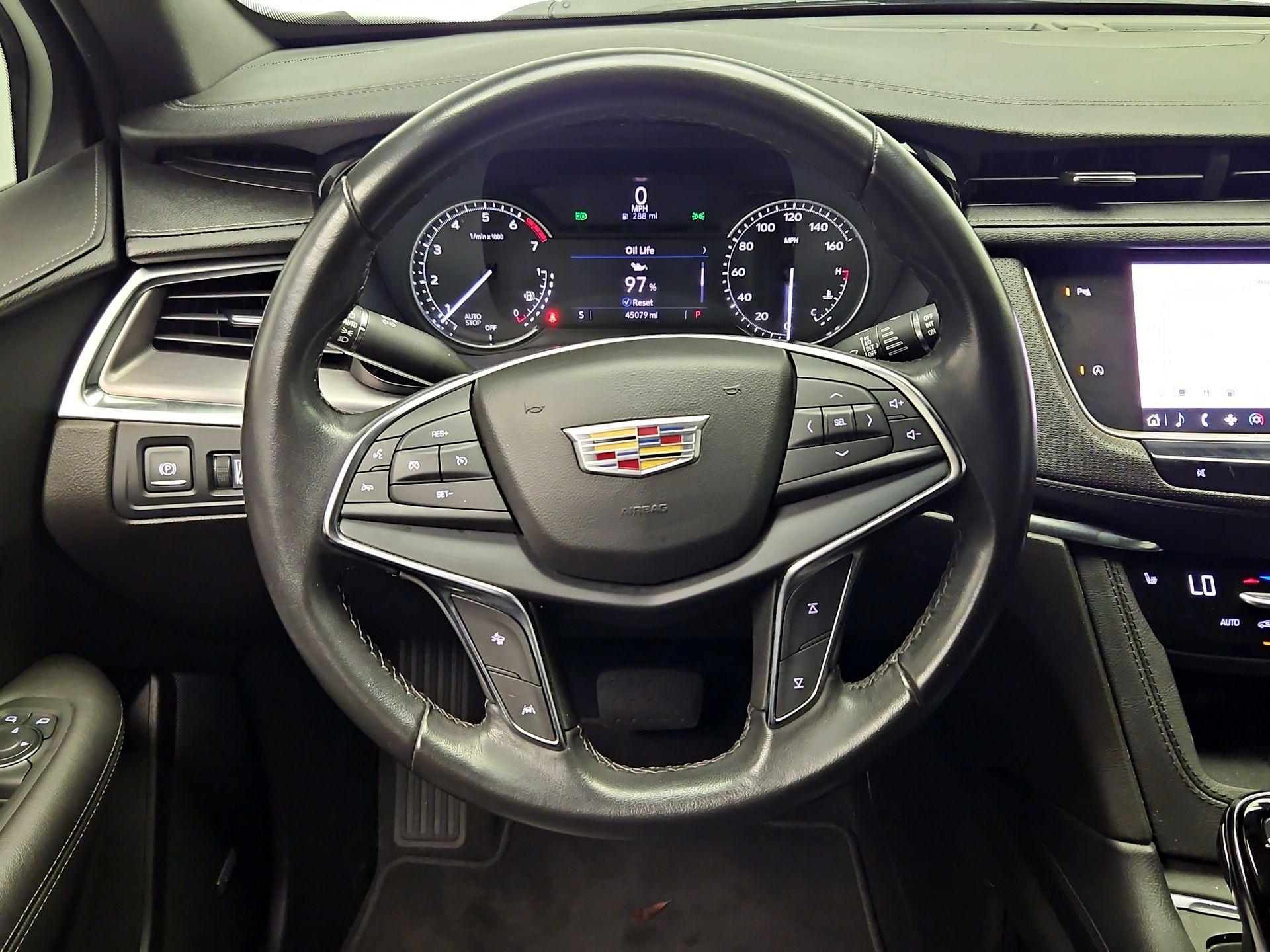 Thumbnail: 2023 Cadillac XT5 - 10
