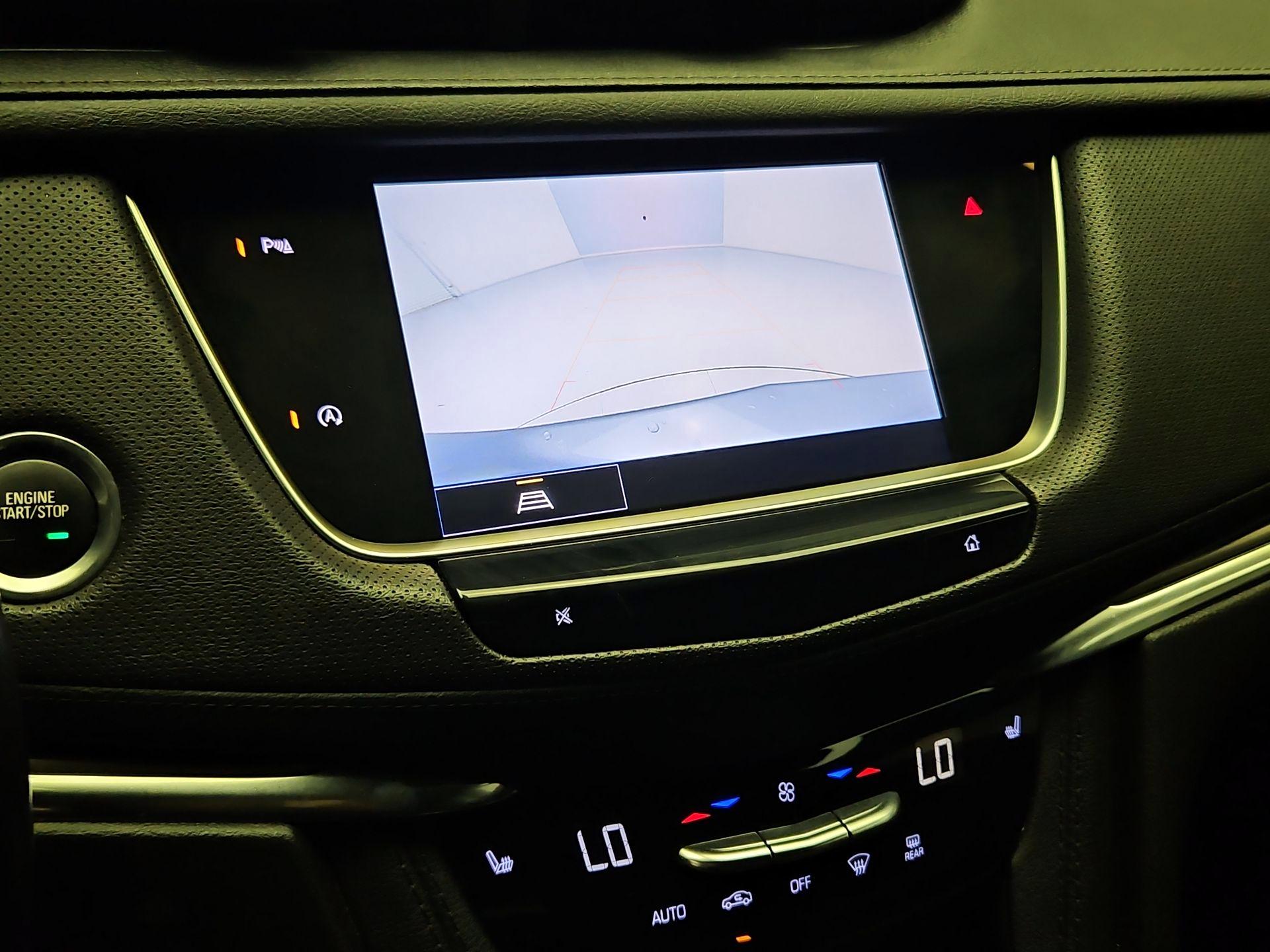 Thumbnail: 2023 Cadillac XT5 - 15