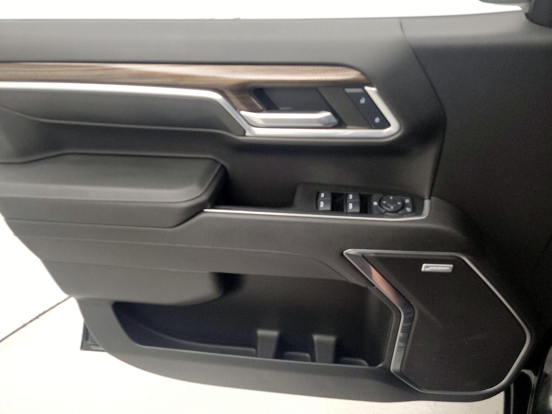 Thumbnail: 2024 Chevrolet Silverado 1500 - 12