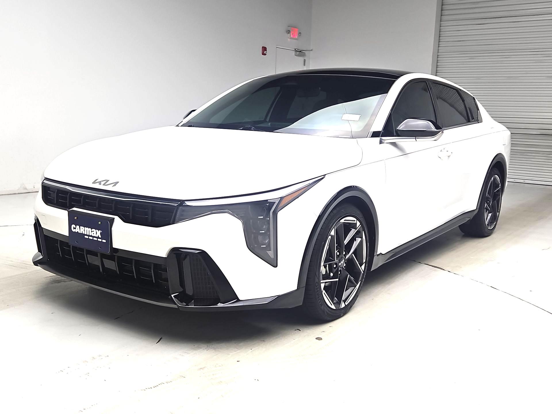 Thumbnail: 2025 Kia K4 - 3