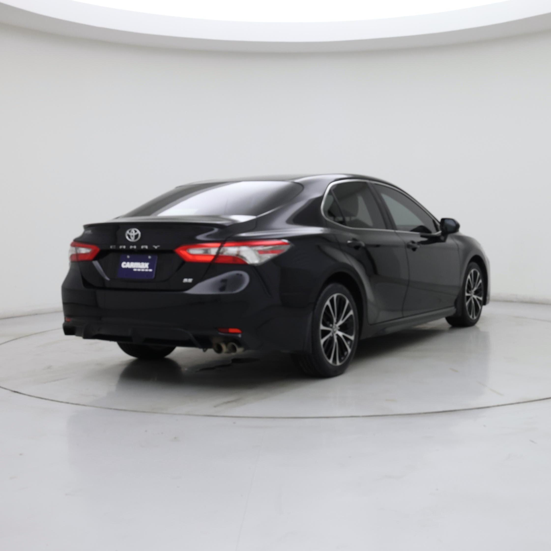 Thumbnail: 2018 Toyota Camry - 8