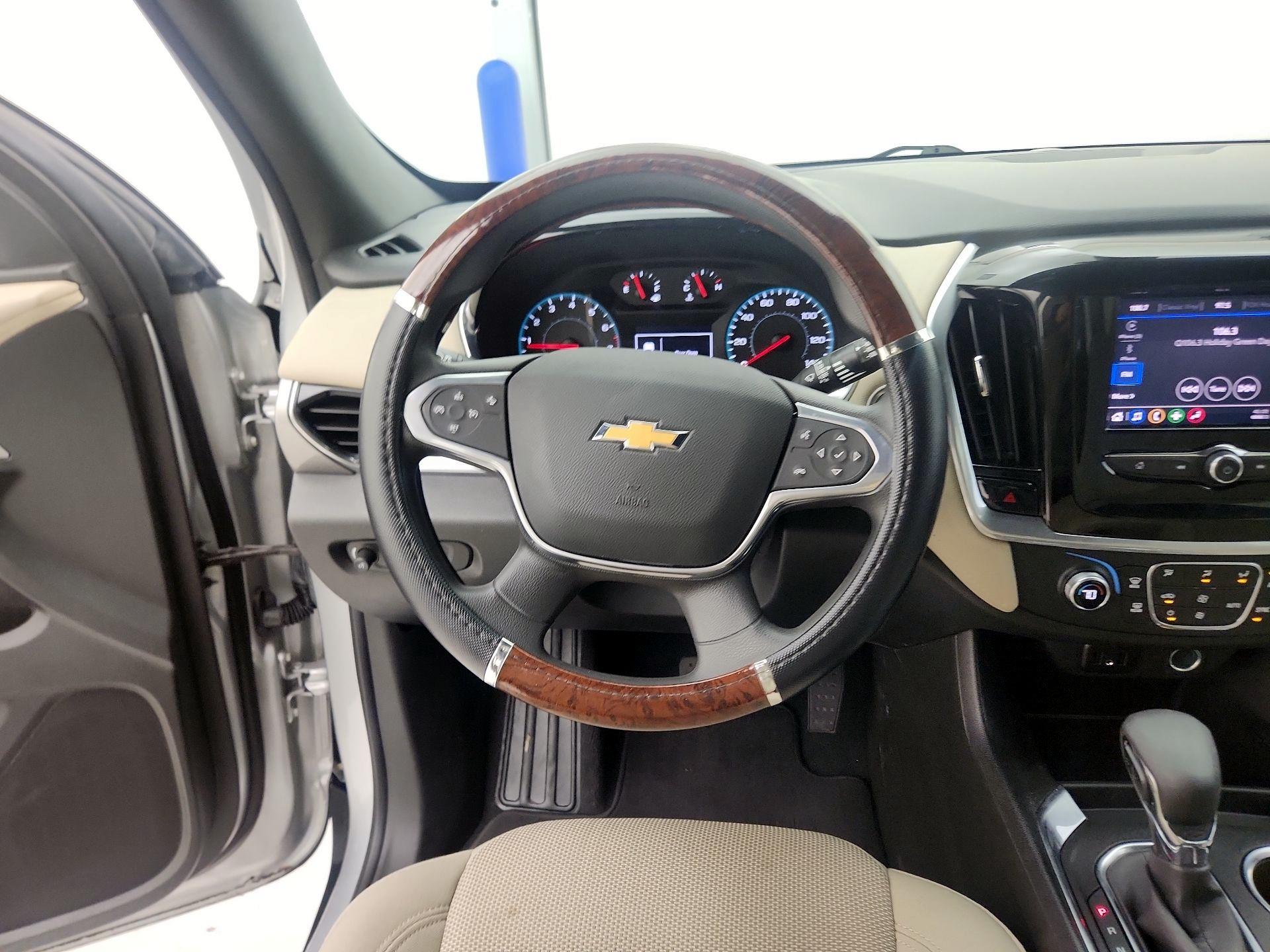 Thumbnail: 2022 Chevrolet Traverse - 10
