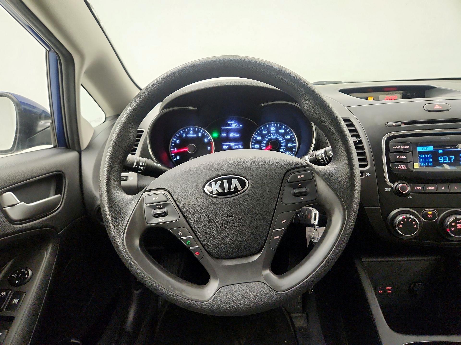 Thumbnail: 2018 Kia Forte - 10