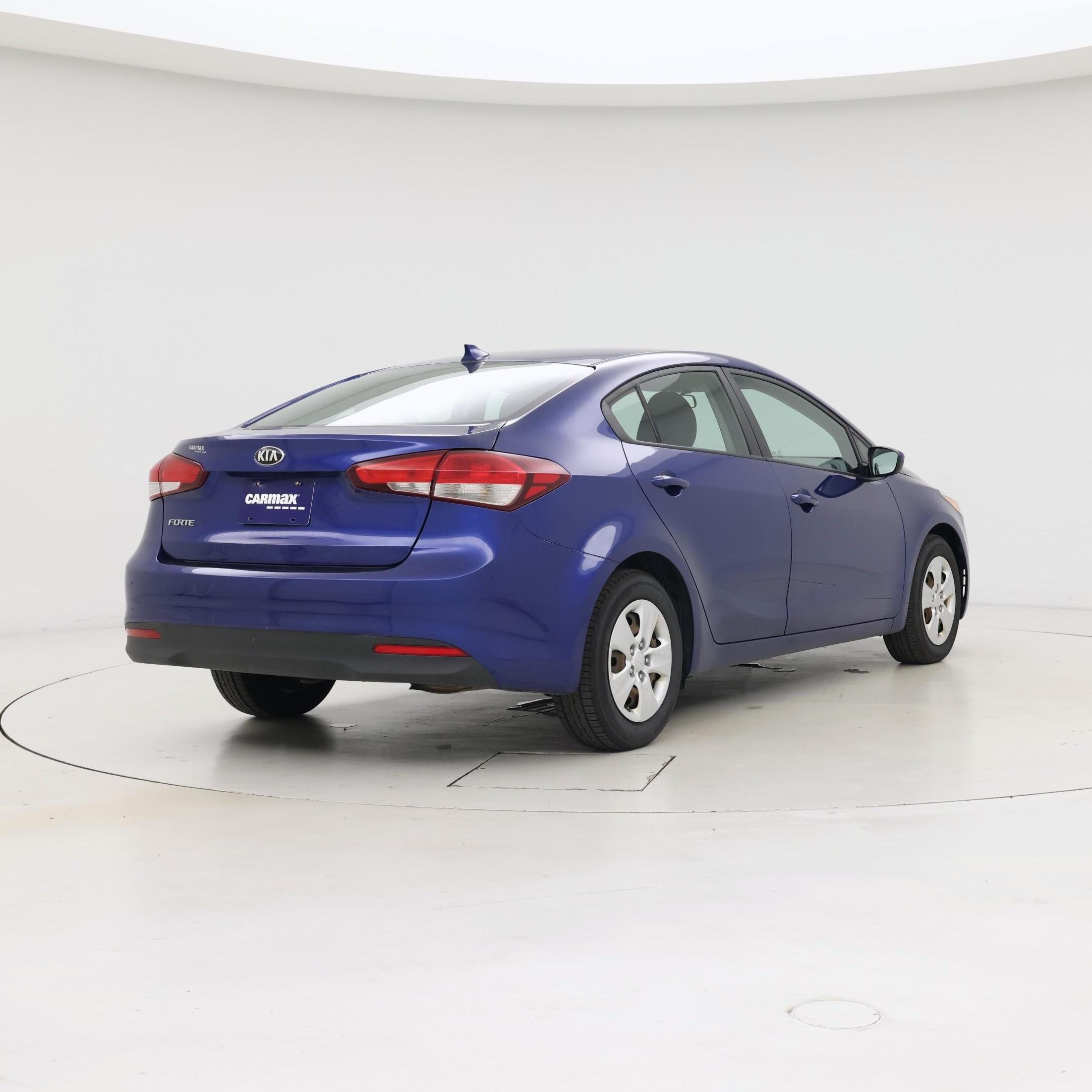 Thumbnail: 2018 Kia Forte - 8