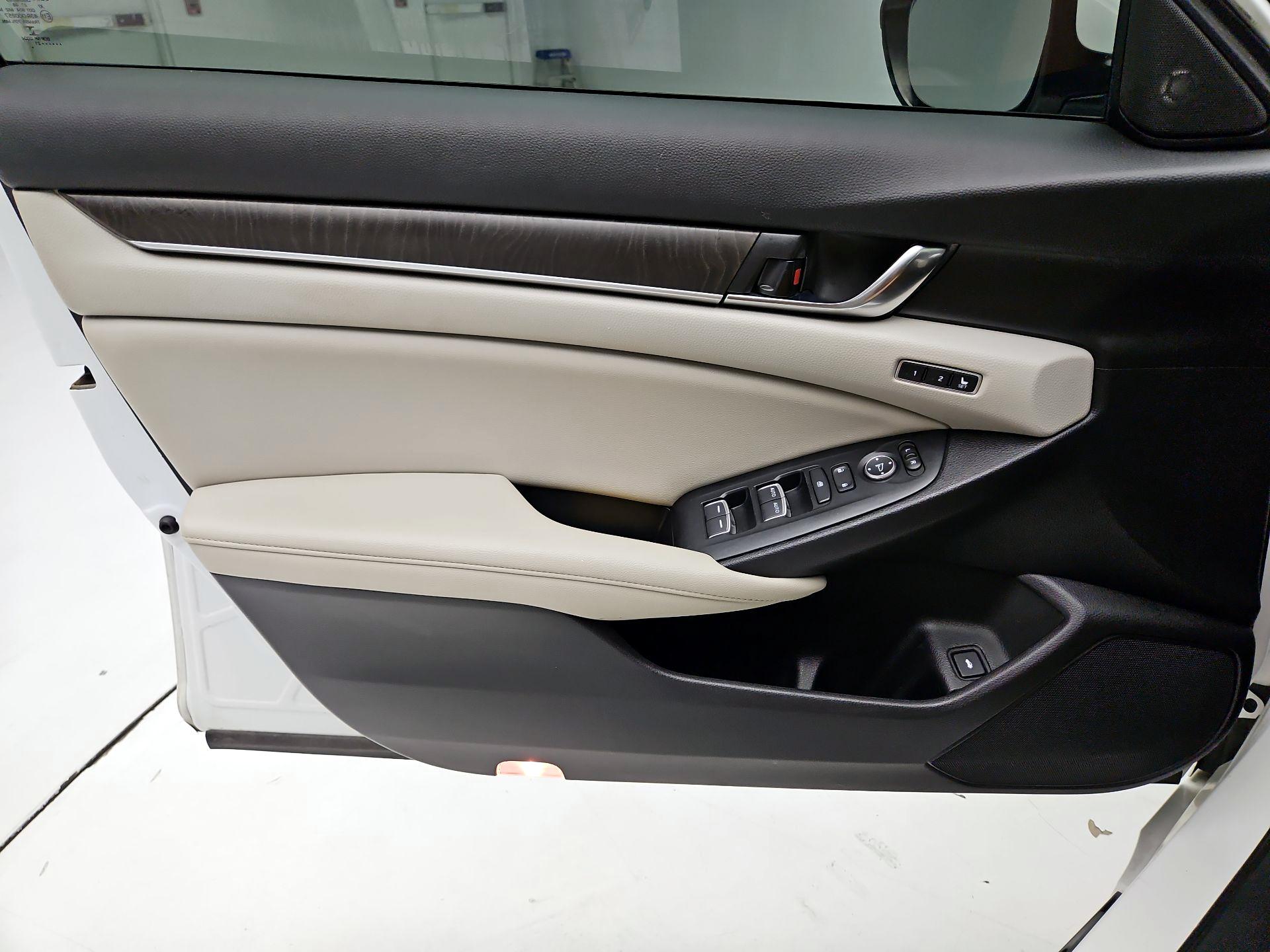 Thumbnail: 2021 Honda Accord - 10