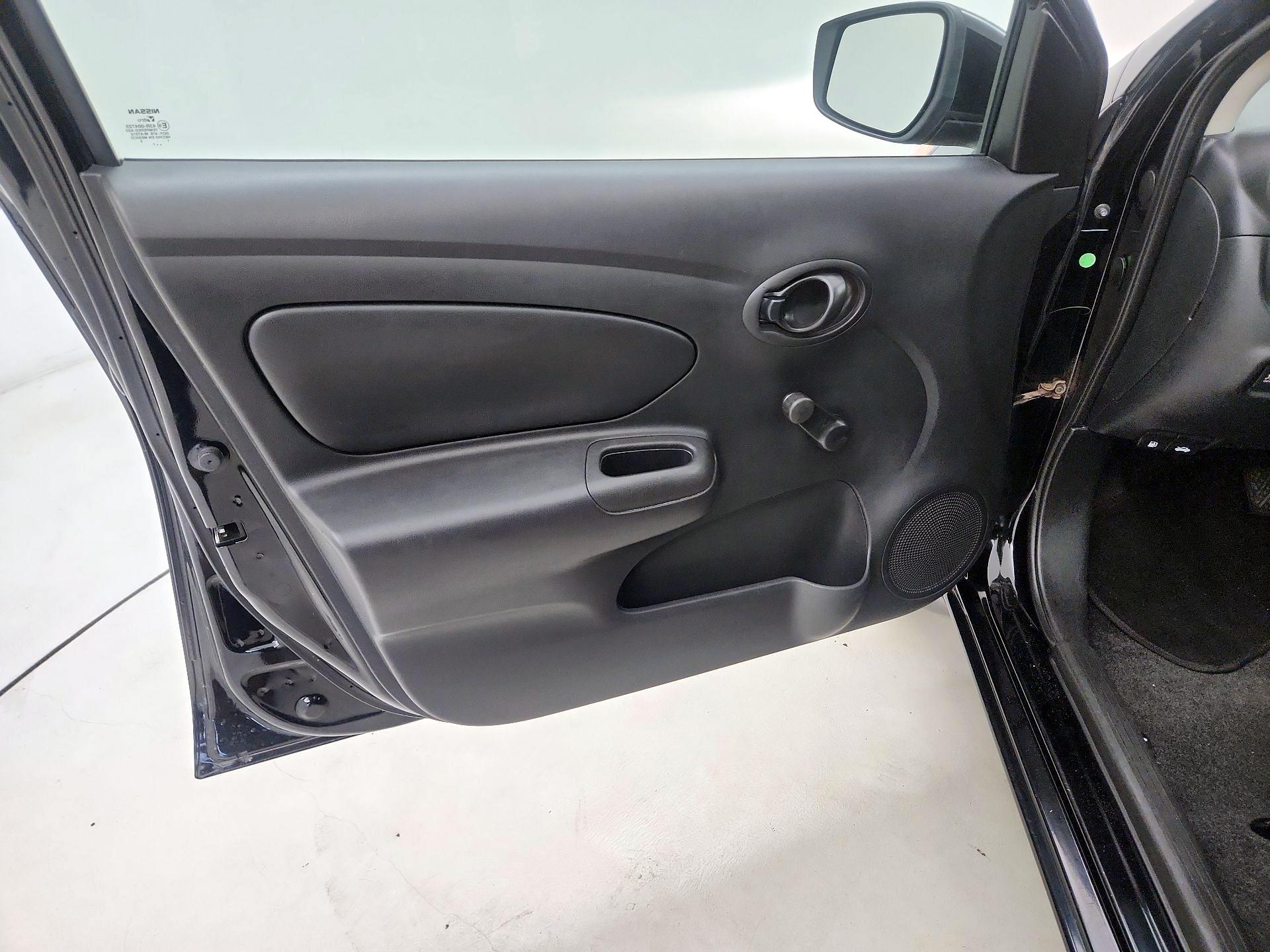 Thumbnail: 2017 Nissan Versa - 12