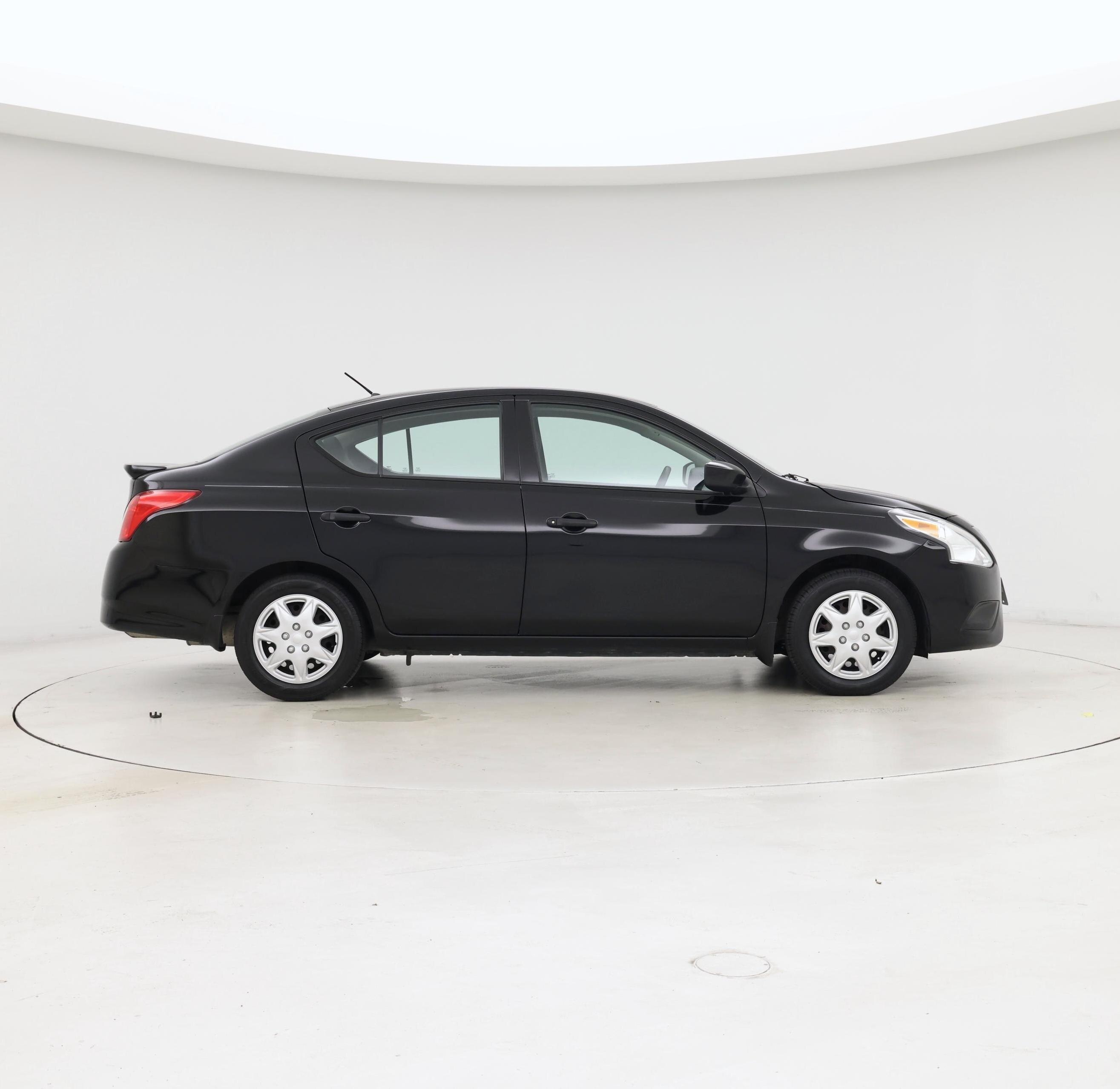 Thumbnail: 2017 Nissan Versa - 7