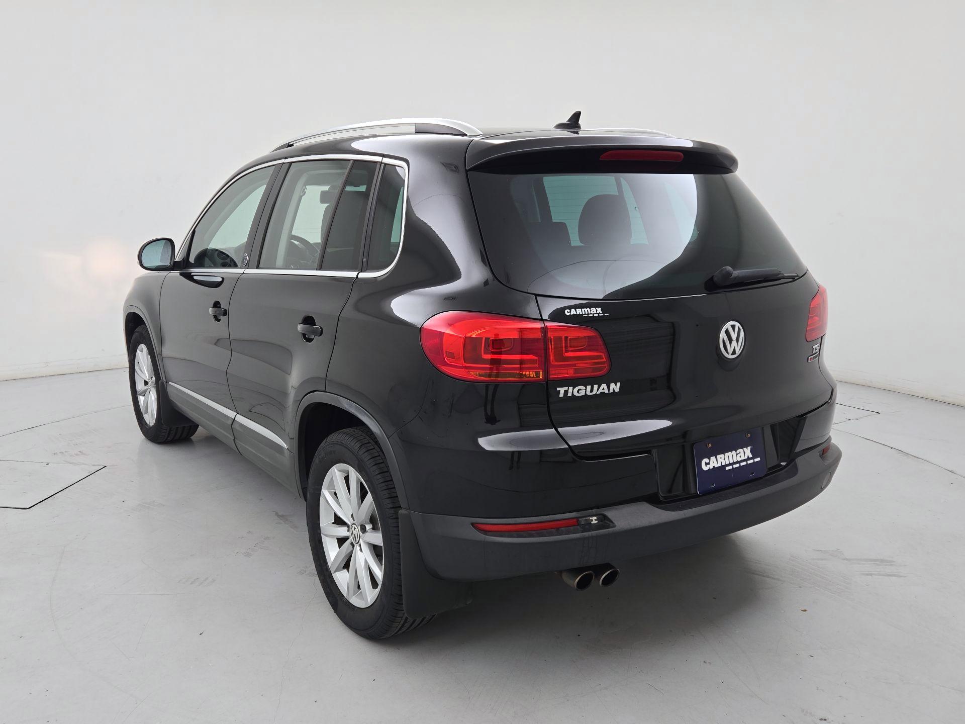 Thumbnail: 2017 Volkswagen Tiguan - 7