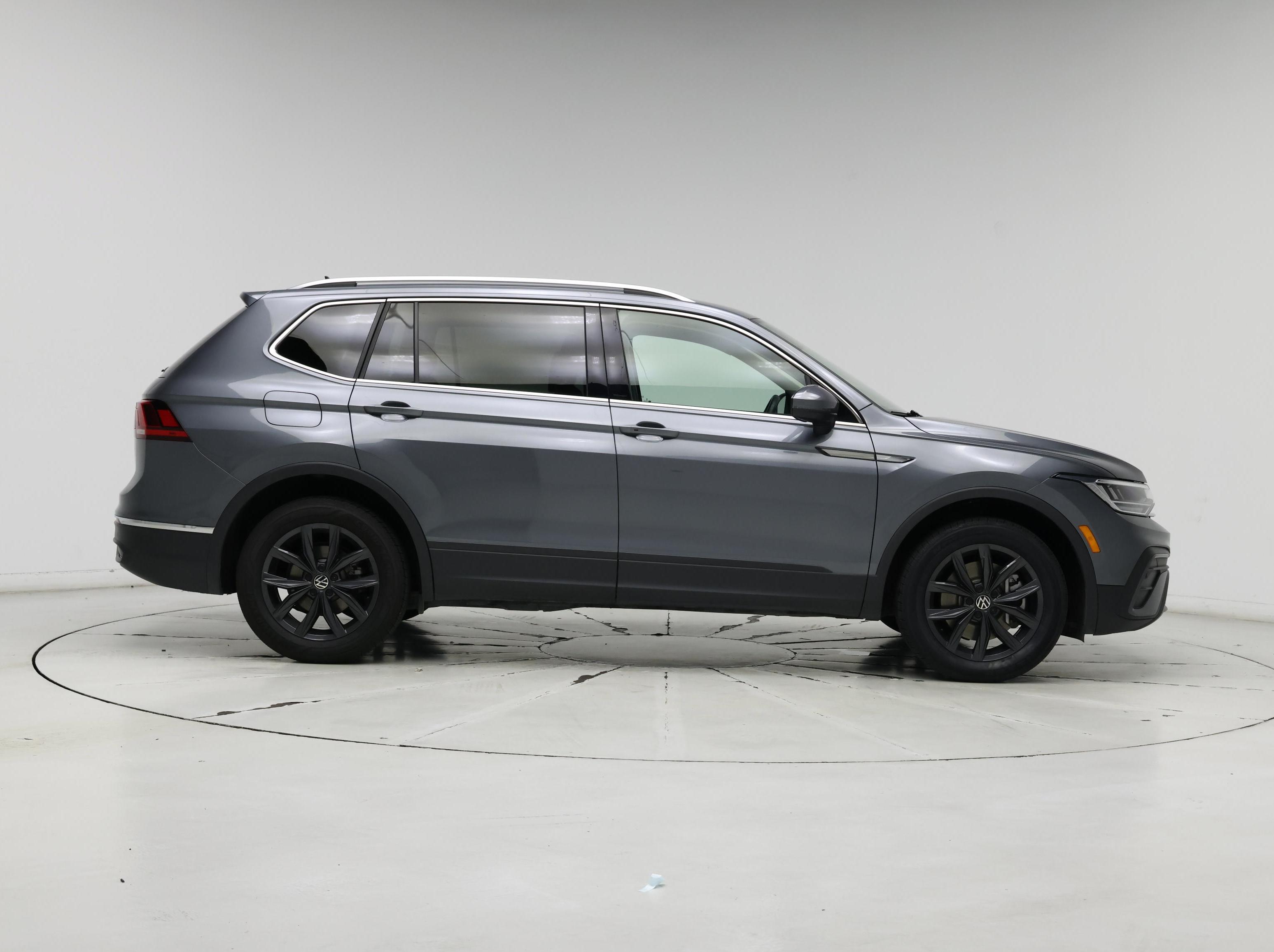 Thumbnail: 2024 Volkswagen Tiguan - 7
