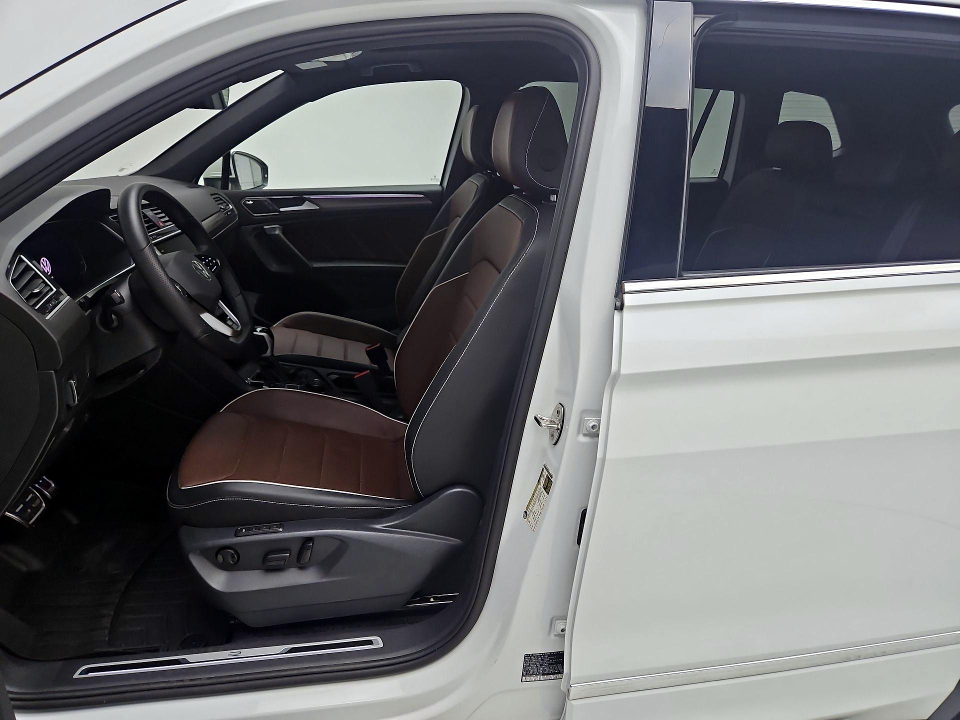 Thumbnail: 2024 Volkswagen Tiguan - 9