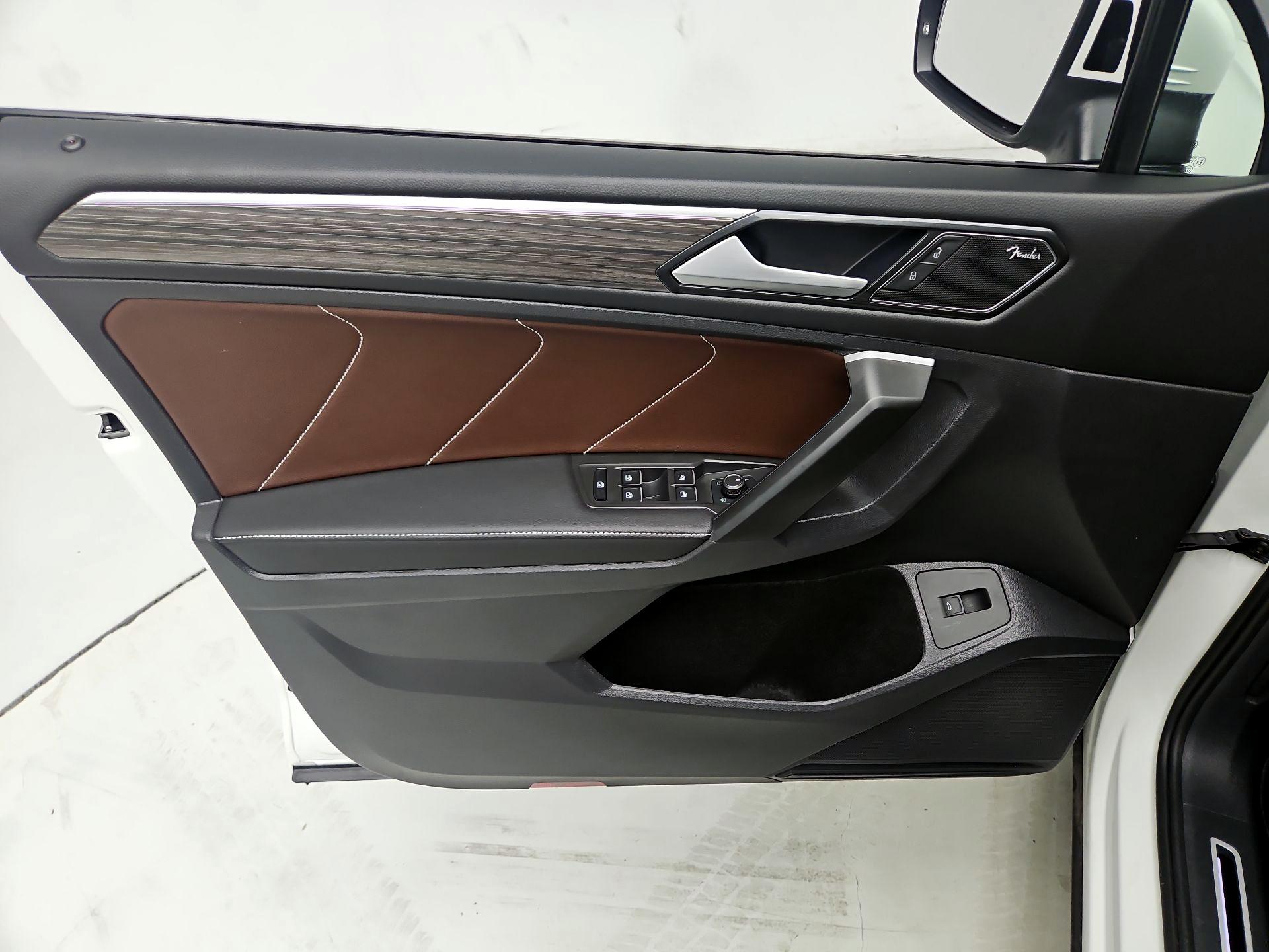 Thumbnail: 2024 Volkswagen Tiguan - 10