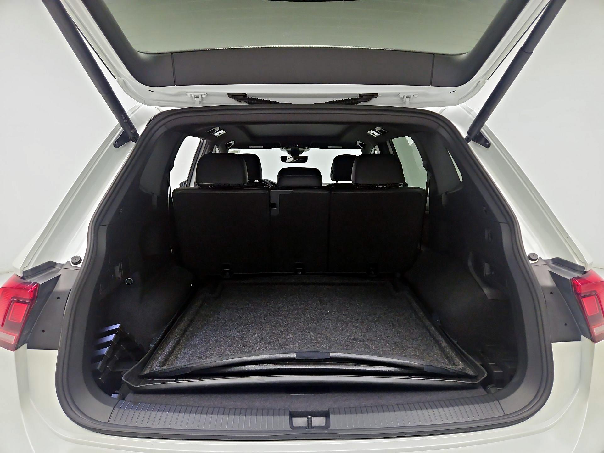 Thumbnail: 2024 Volkswagen Tiguan - 20