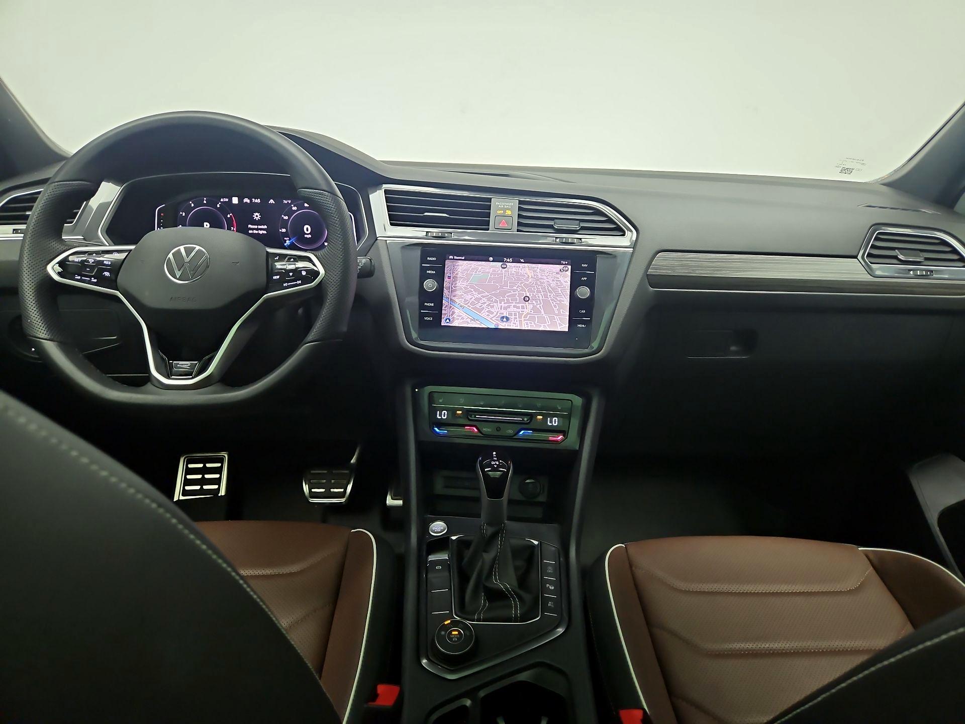 Thumbnail: 2024 Volkswagen Tiguan - 8
