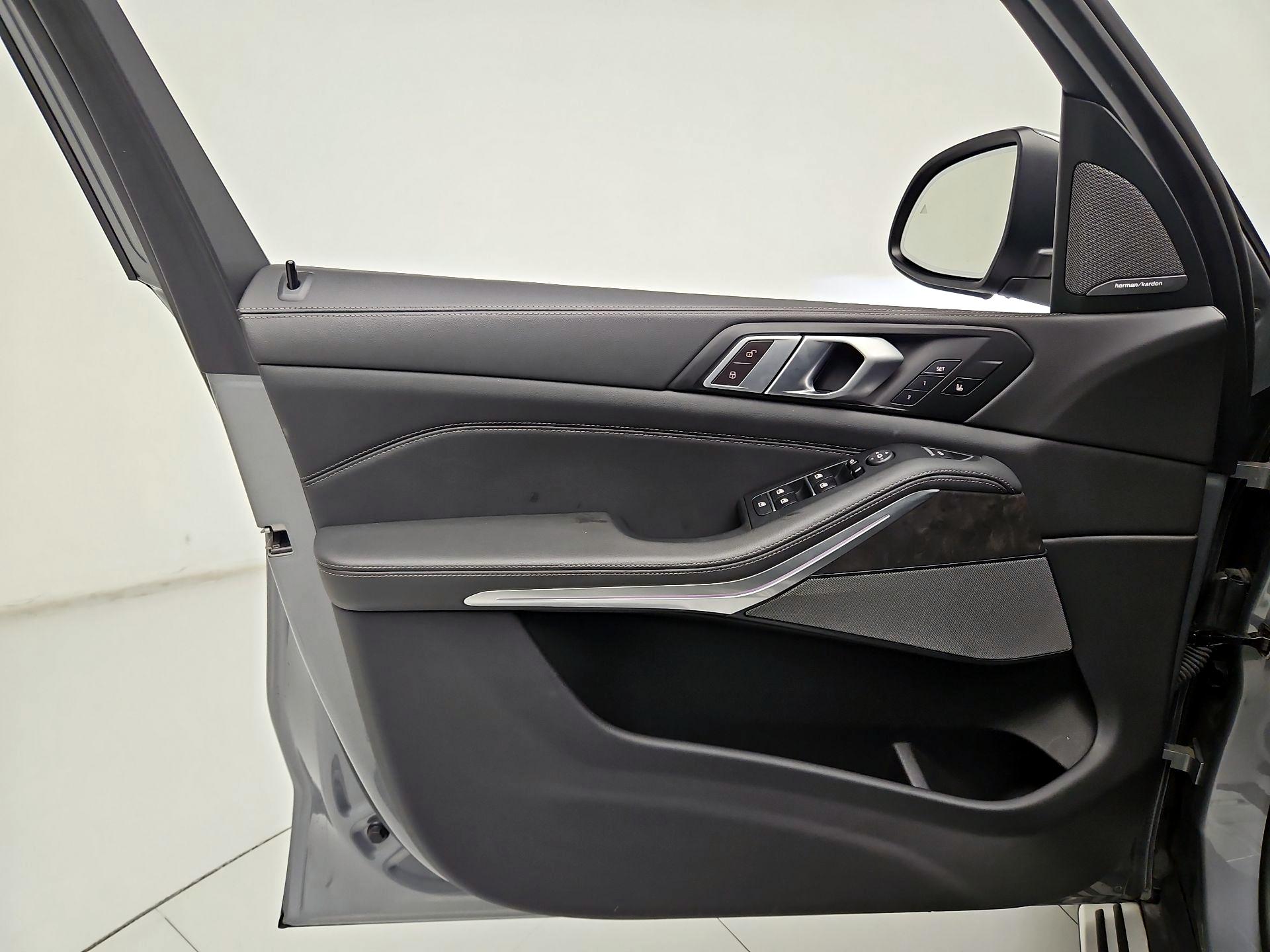 Thumbnail: 2025 BMW X5 - 12