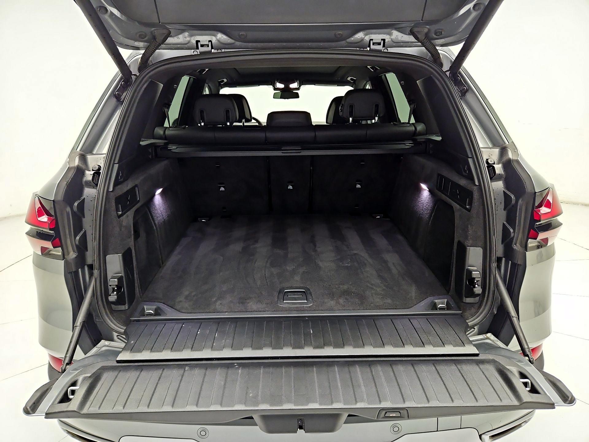 Thumbnail: 2025 BMW X5 - 18