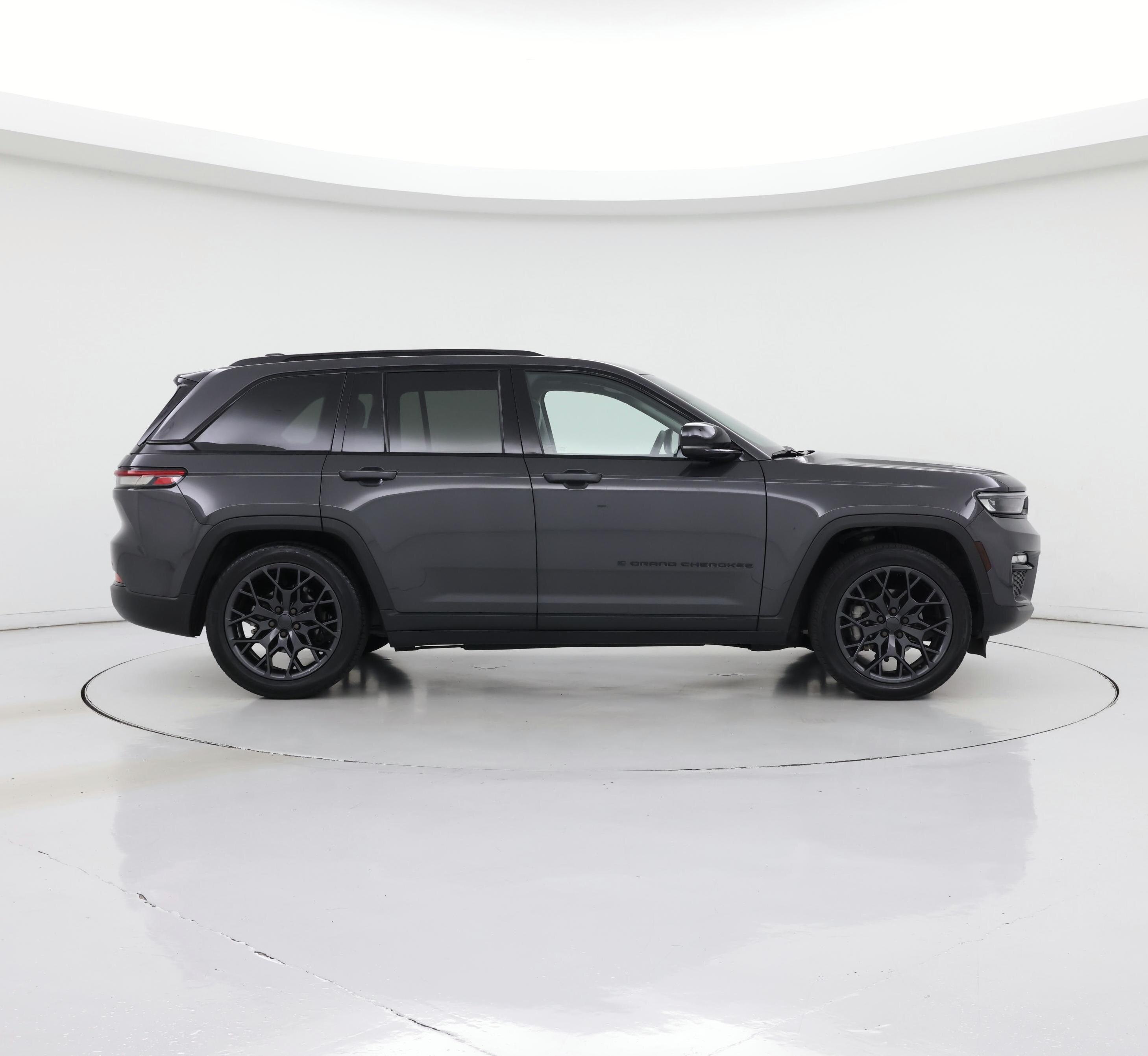 Thumbnail: 2023 Jeep Grand Cherokee - 7