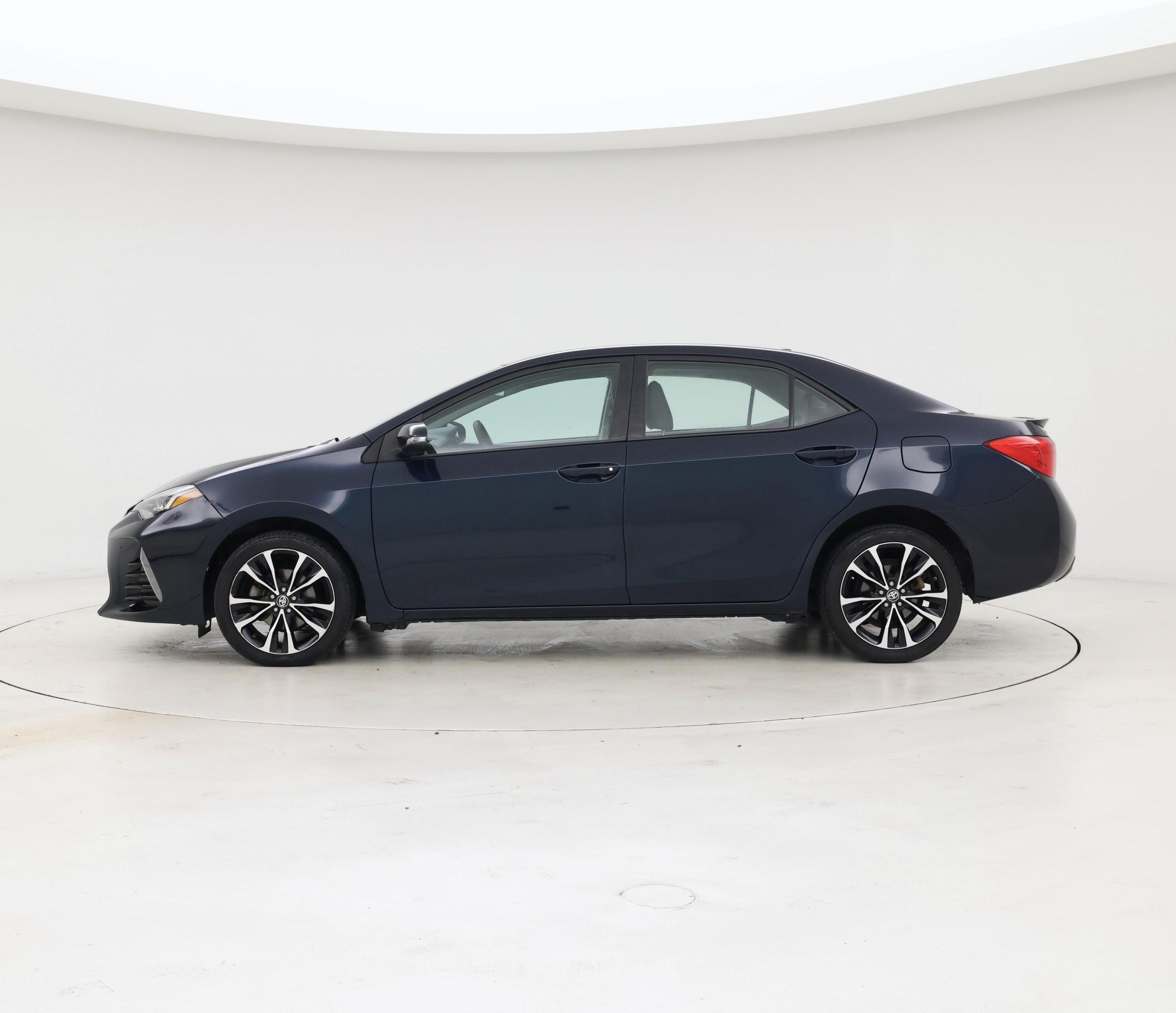 Thumbnail: 2018 Toyota Corolla - 3