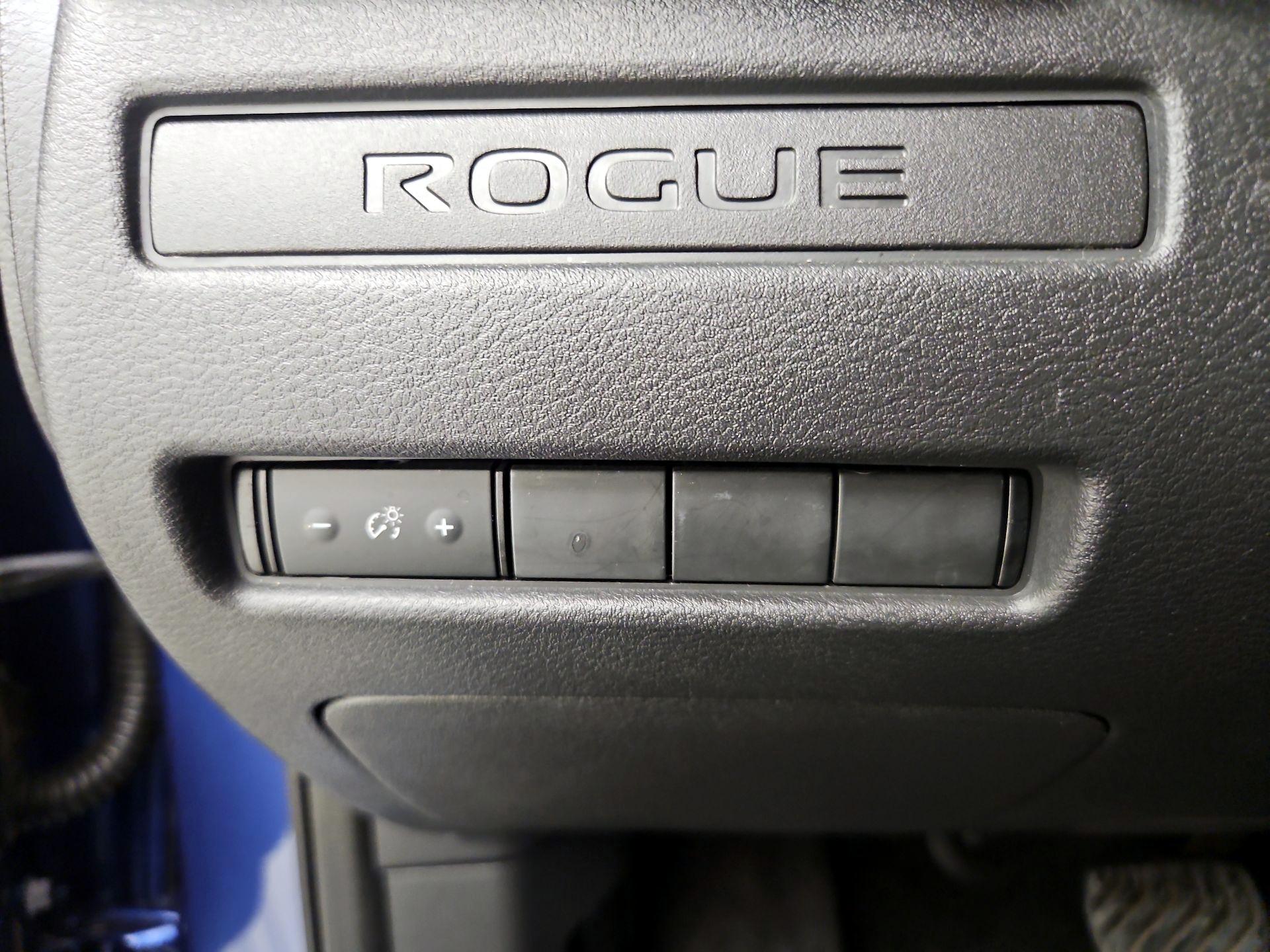 Thumbnail: 2022 Nissan Rogue - 13