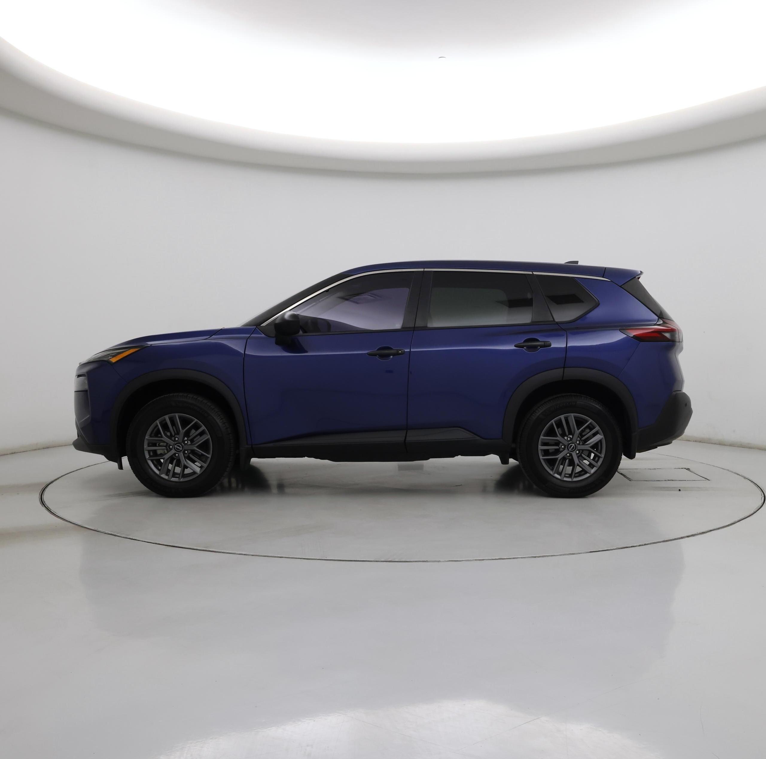 Thumbnail: 2022 Nissan Rogue - 3