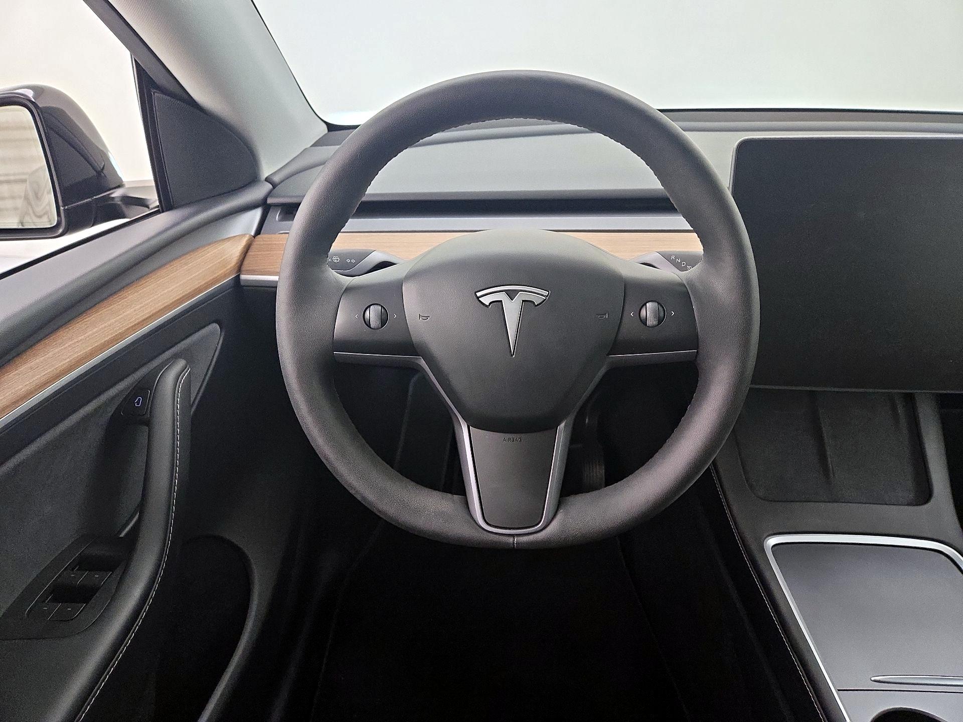 Thumbnail: 2024 Tesla Model Y - 10