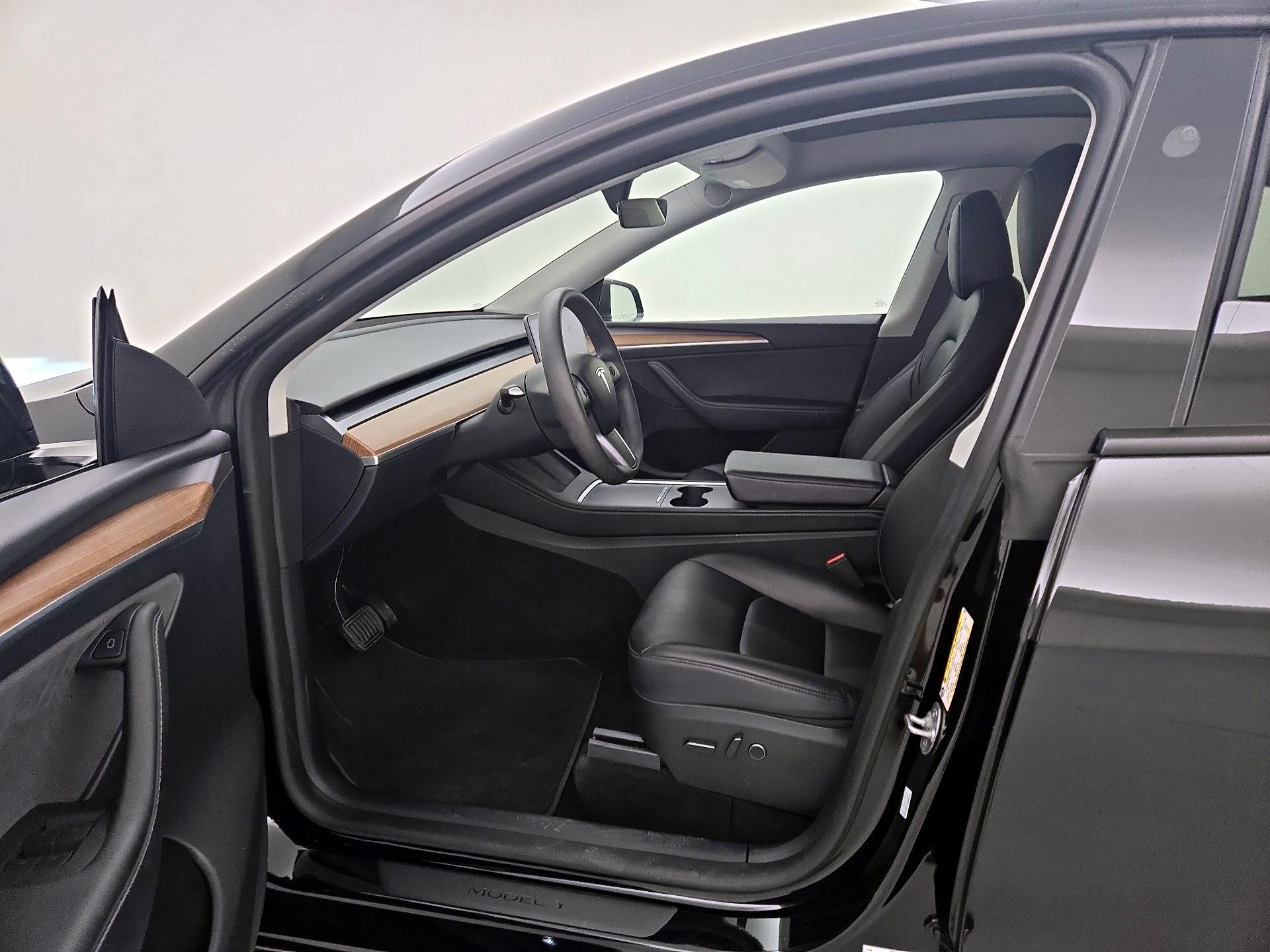 Thumbnail: 2024 Tesla Model Y - 11