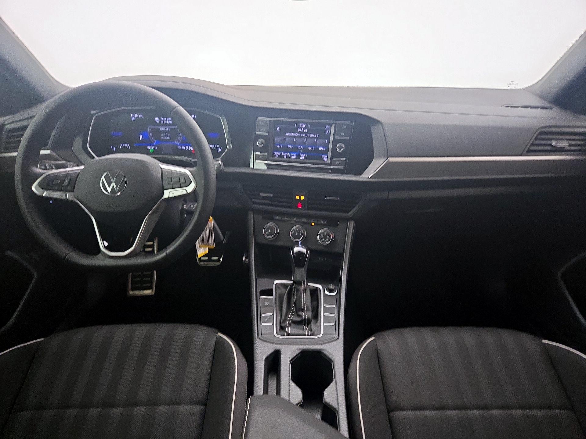 Thumbnail: 2024 Volkswagen Jetta - 9