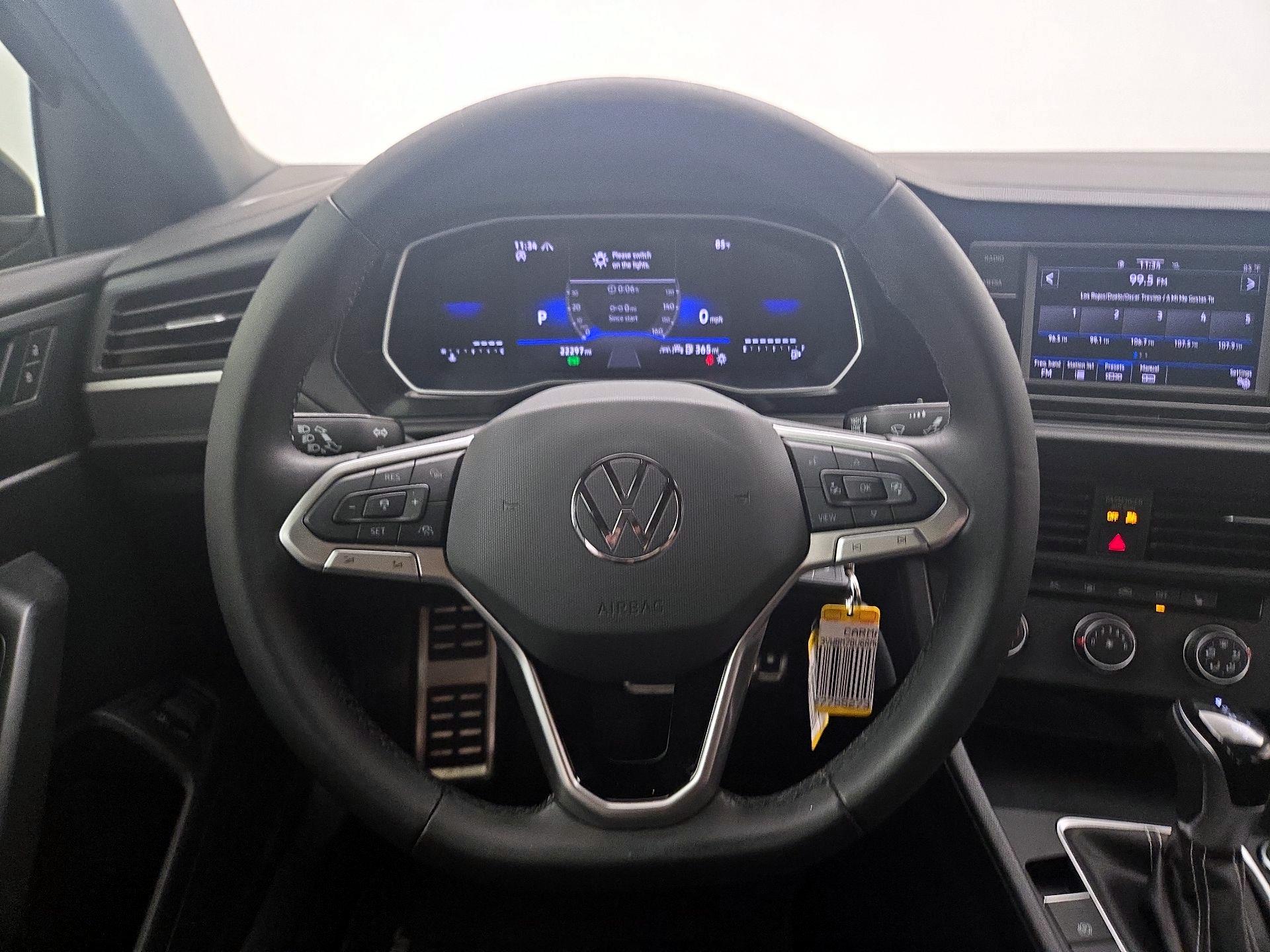 Thumbnail: 2024 Volkswagen Jetta - 10