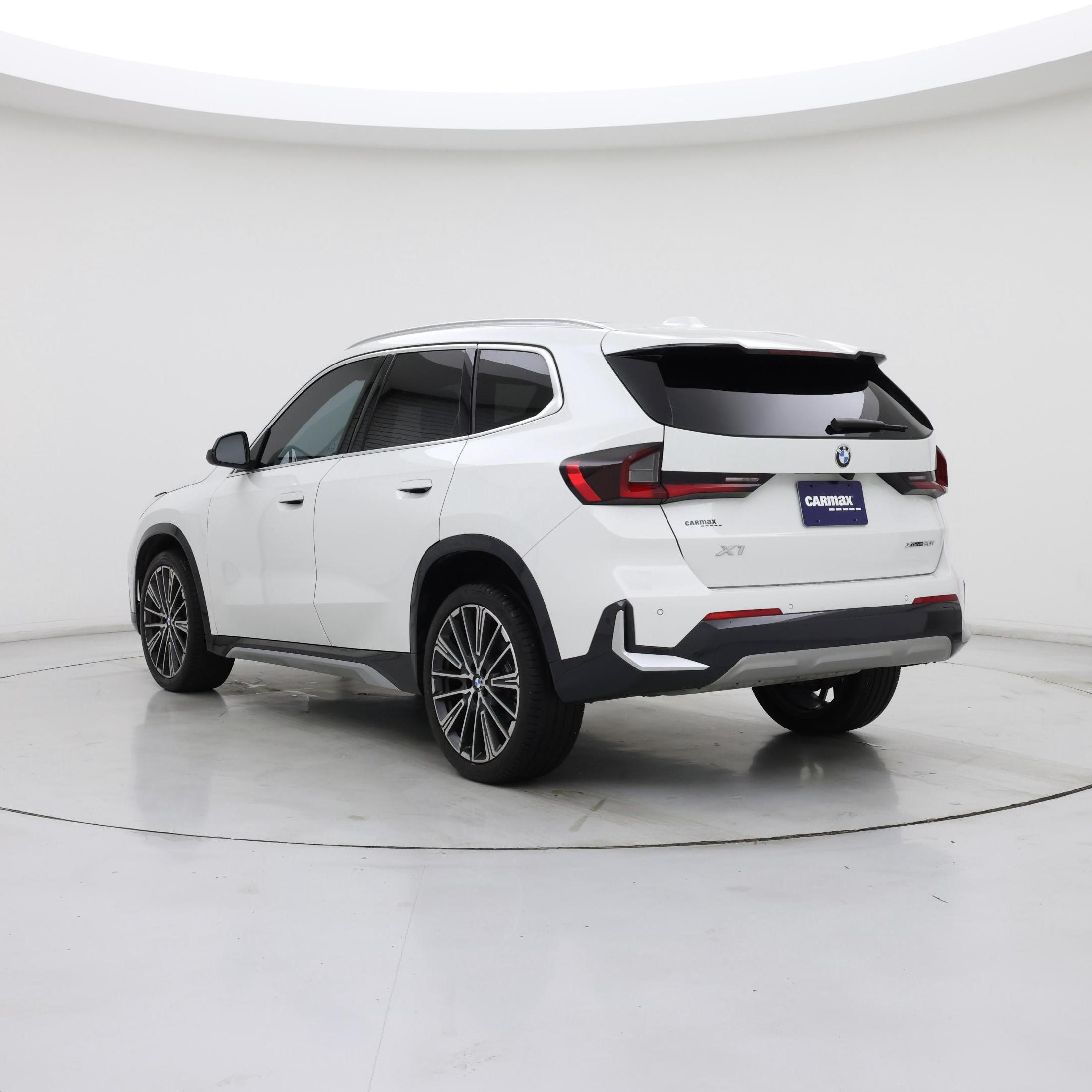 Thumbnail: 2025 BMW X1 - 2