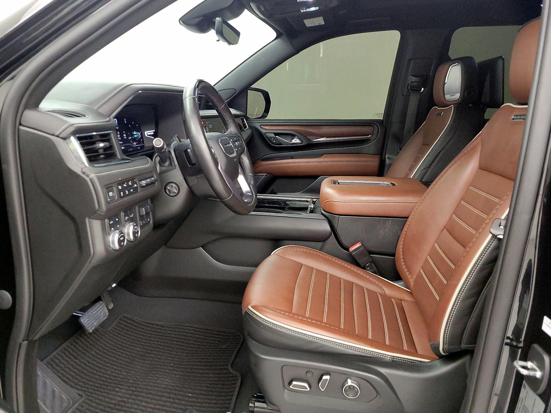 Thumbnail: 2023 GMC Yukon XL - 11