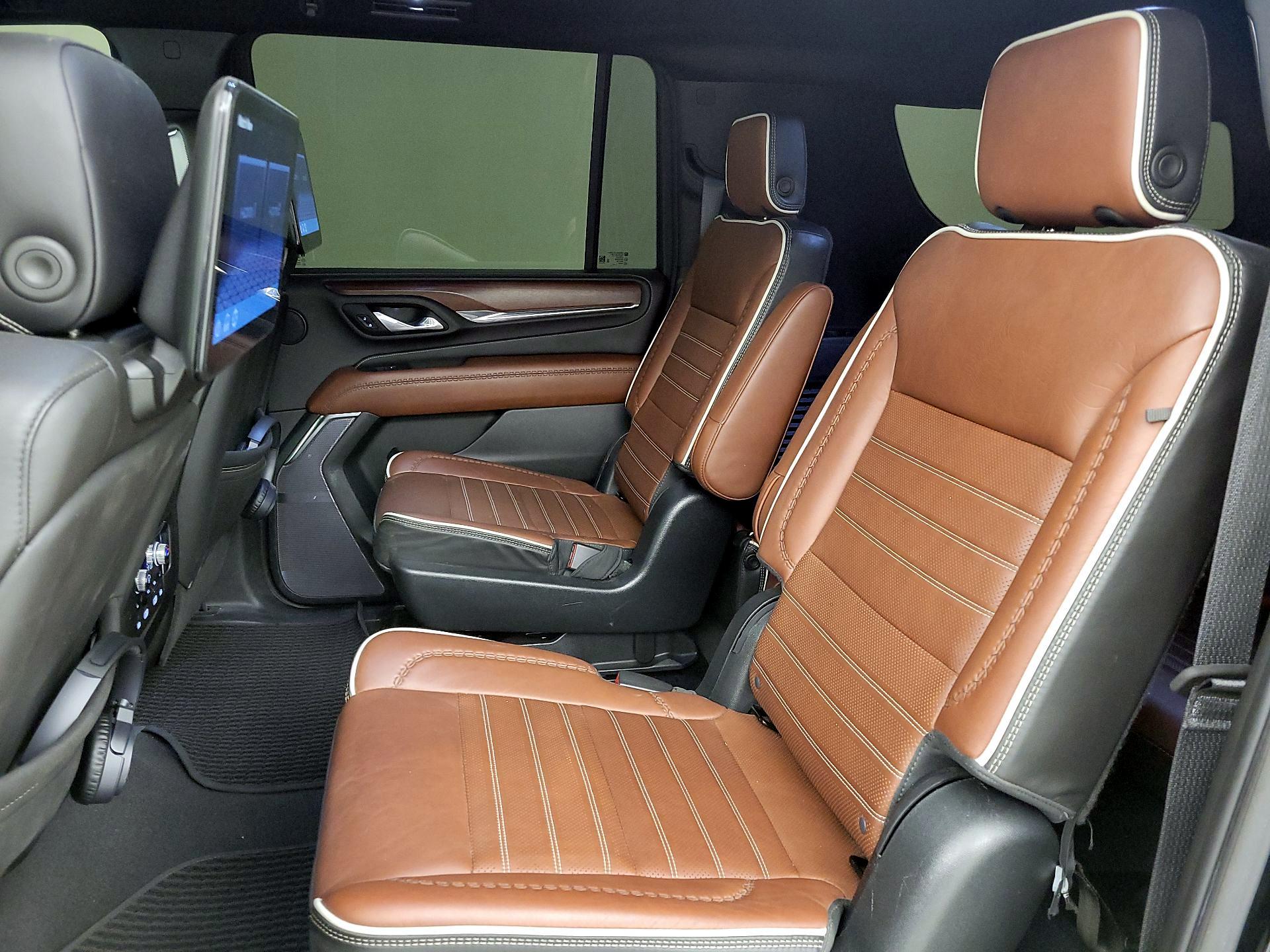 Thumbnail: 2023 GMC Yukon XL - 20