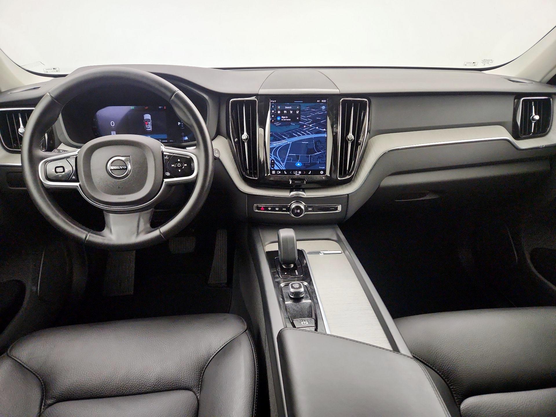 Thumbnail: 2025 Volvo XC60 - 9
