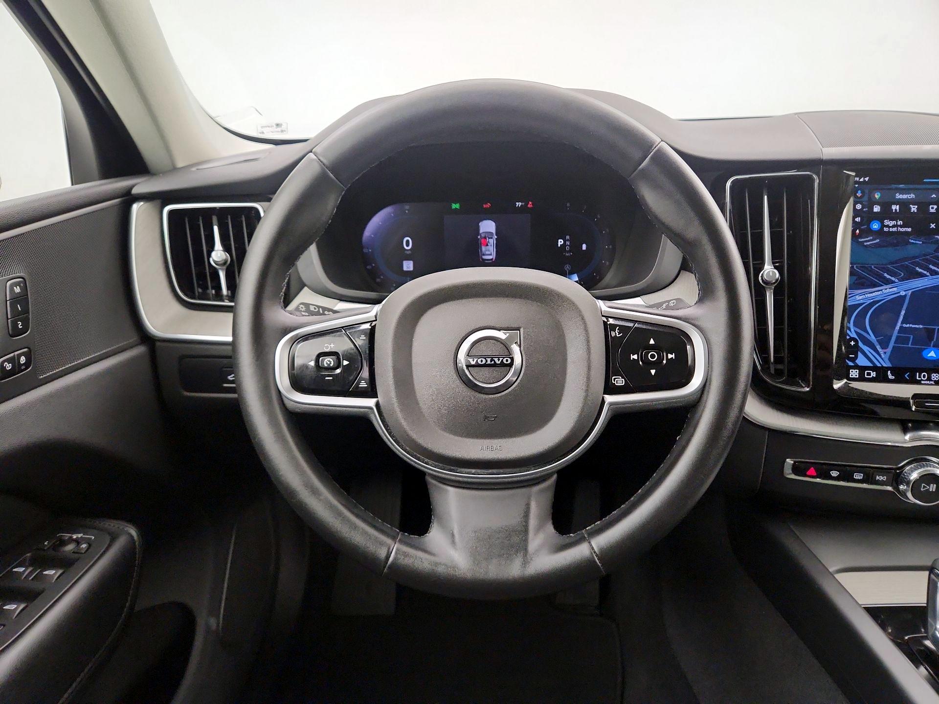 Thumbnail: 2025 Volvo XC60 - 10