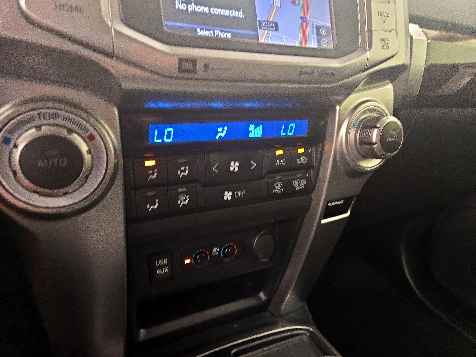 Thumbnail: 2019 Toyota 4Runner - 17