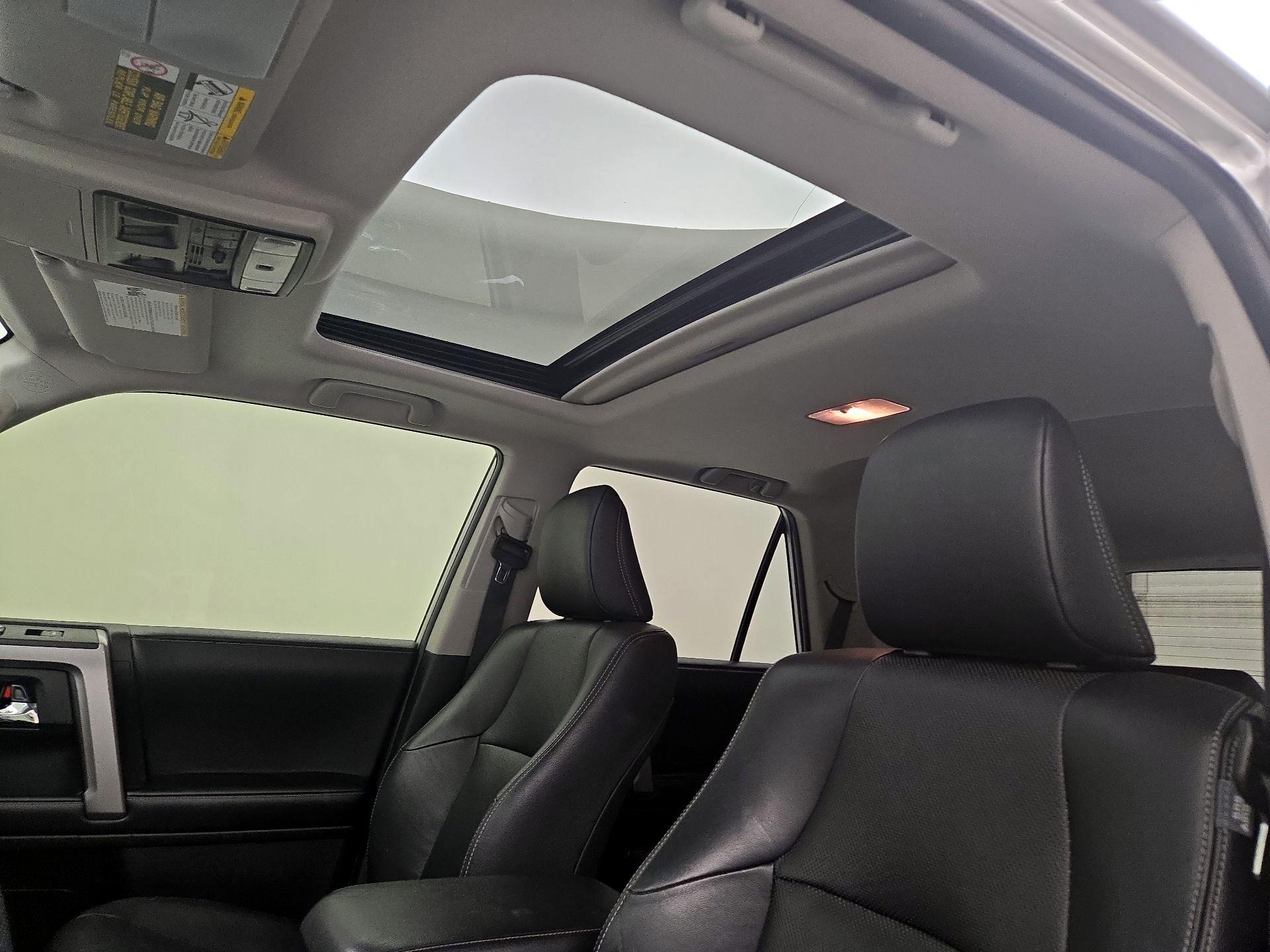 Thumbnail: 2019 Toyota 4Runner - 20