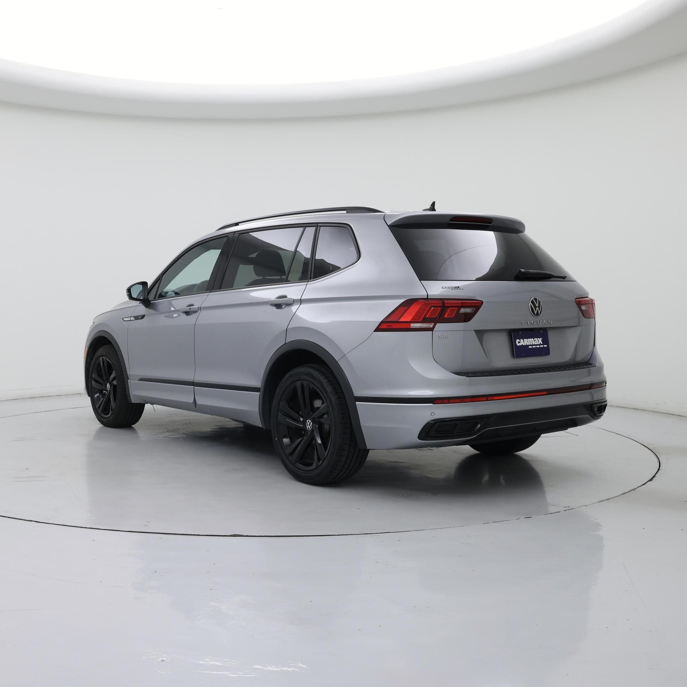 Thumbnail: 2023 Volkswagen Tiguan - 2