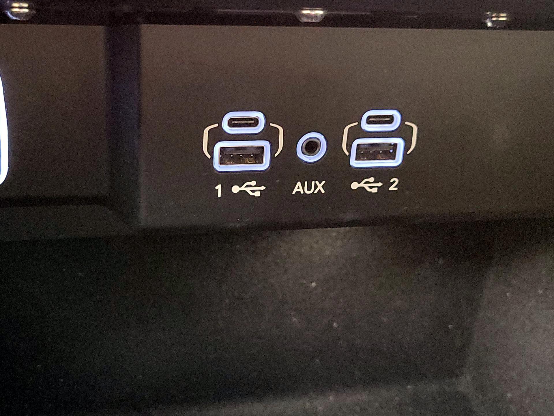 Thumbnail: 2023 Jeep Wagoneer - 19