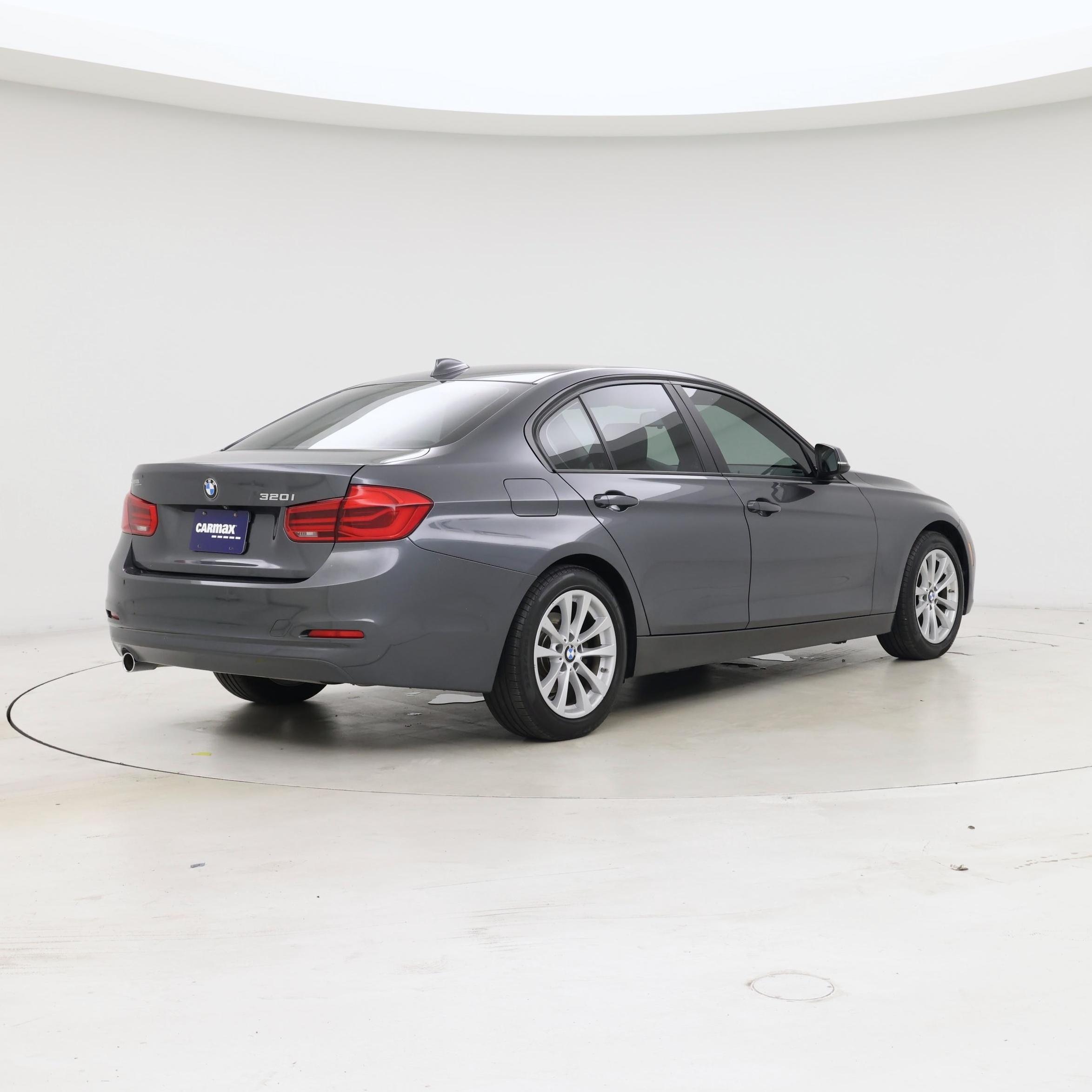 Thumbnail: 2018 BMW 3 Series - 8