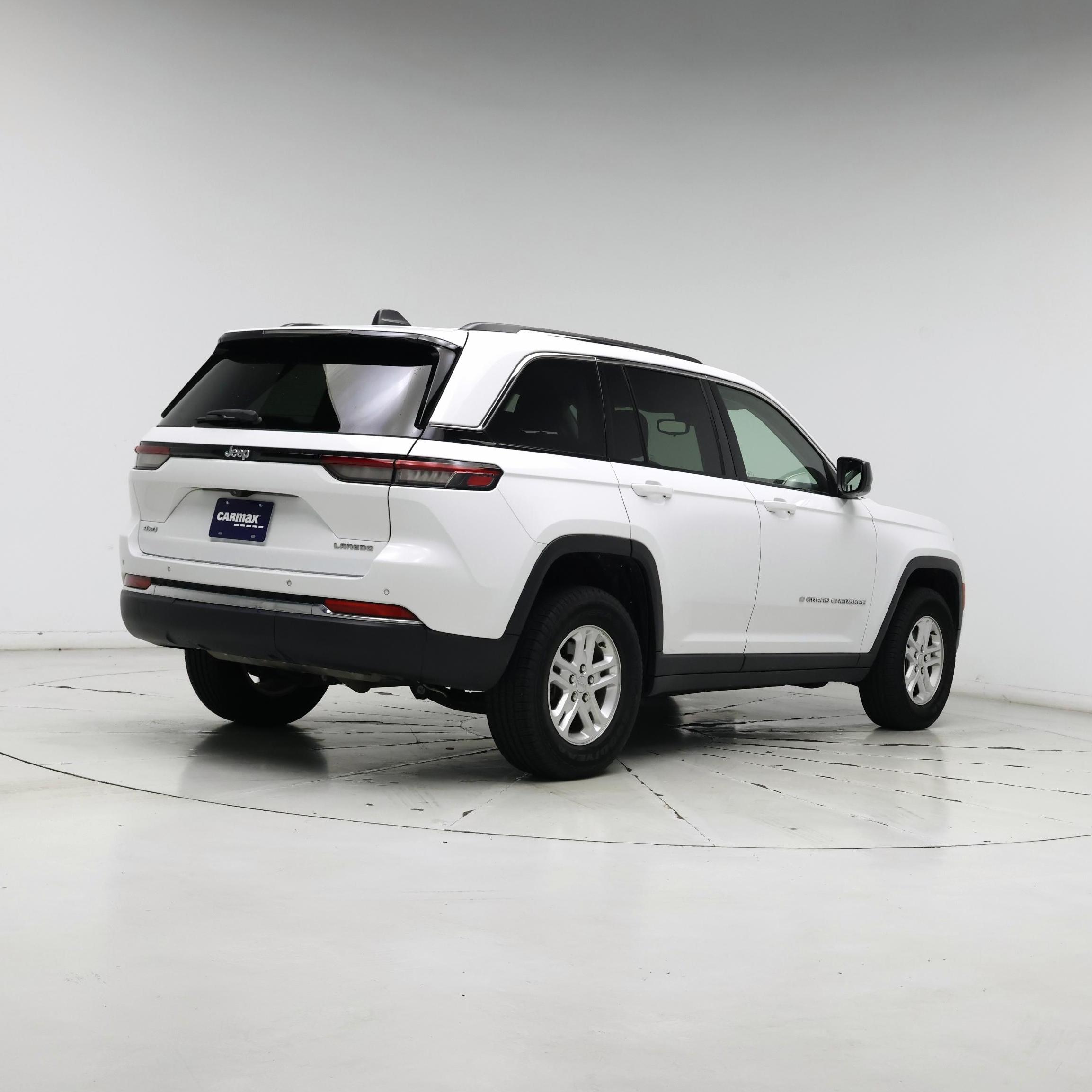 Thumbnail: 2022 Jeep Grand Cherokee - 8