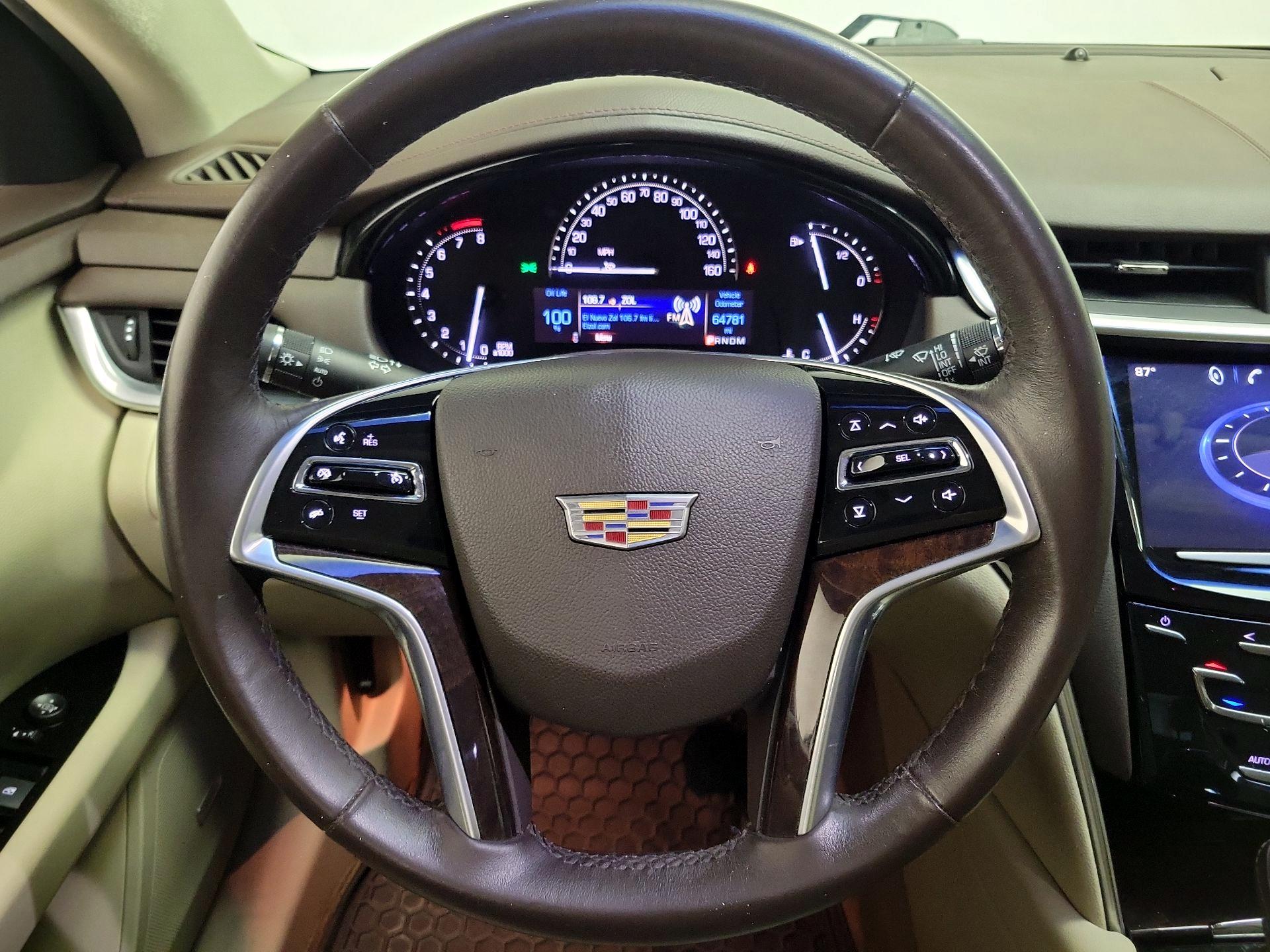 Thumbnail: 2017 Cadillac XTS - 10