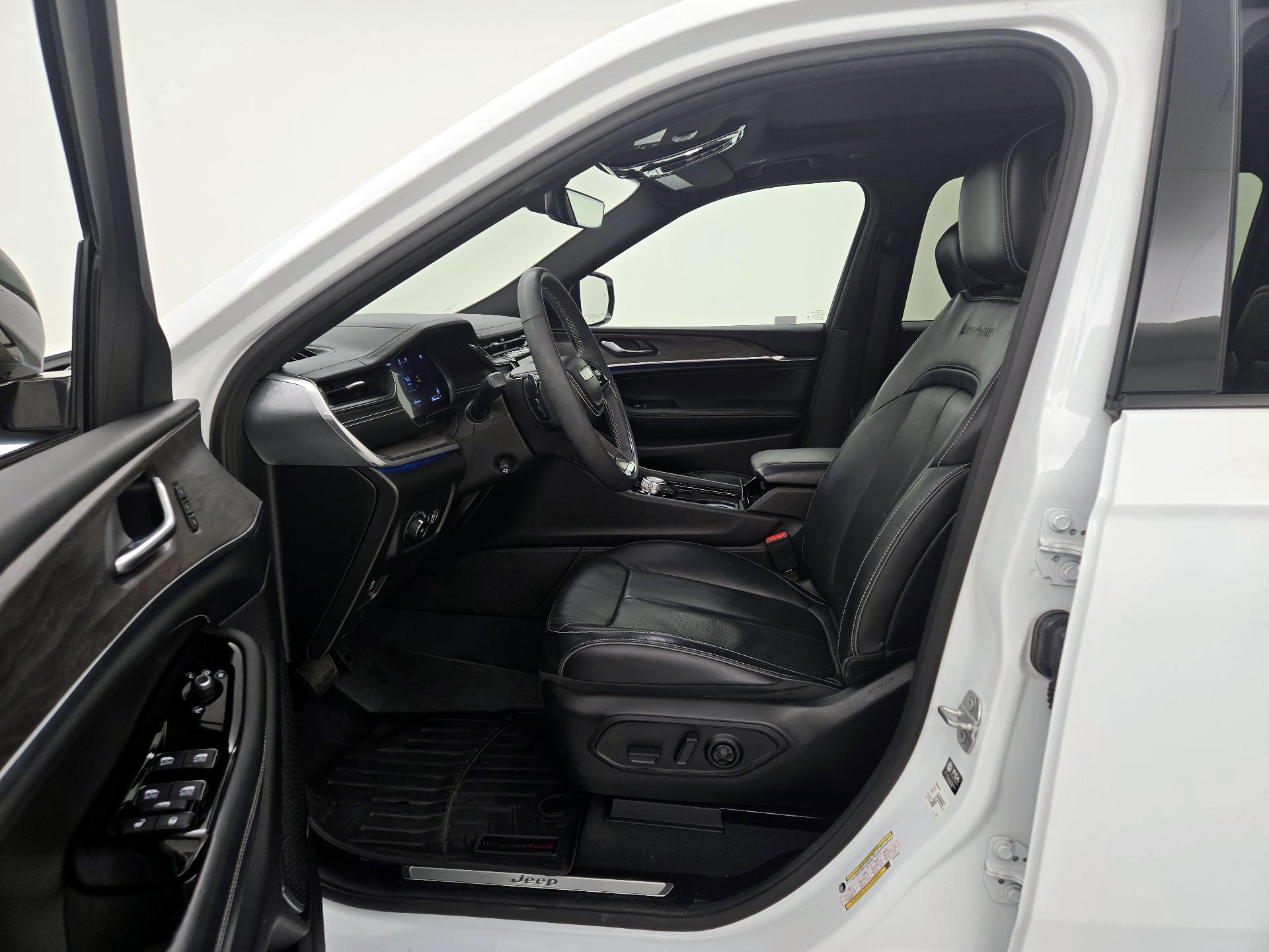 Thumbnail: 2023 Jeep Grand Cherokee L - 11