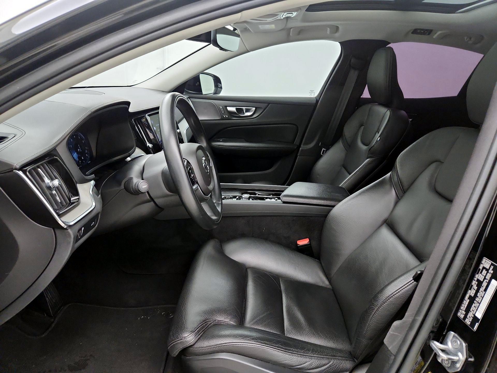 Thumbnail: 2022 Volvo S60 - 11